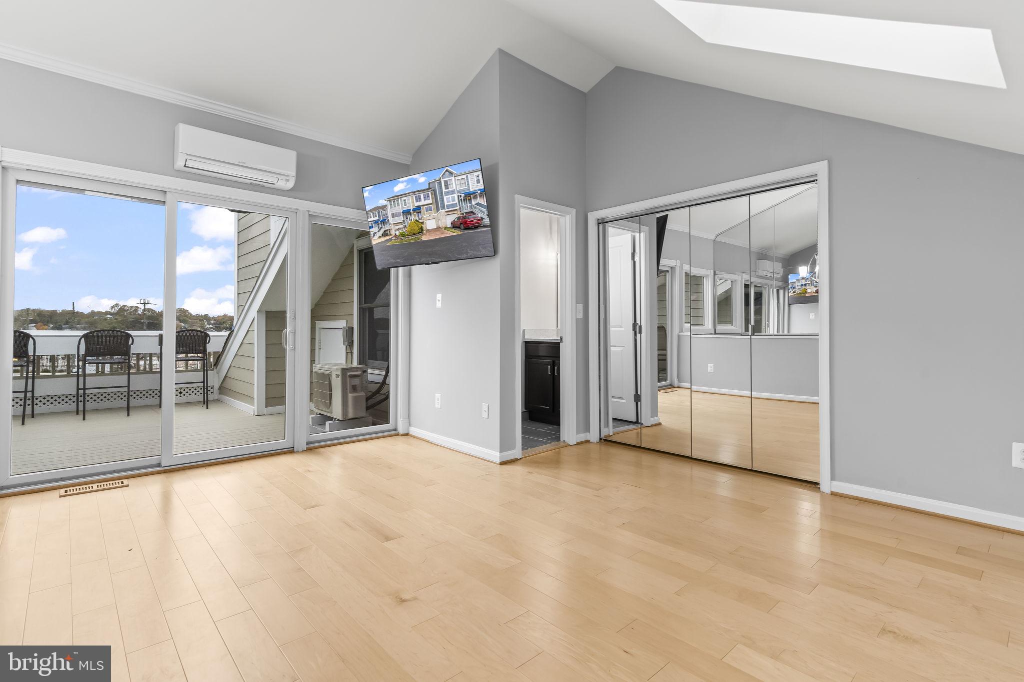 WINDWARD KEY - Residential