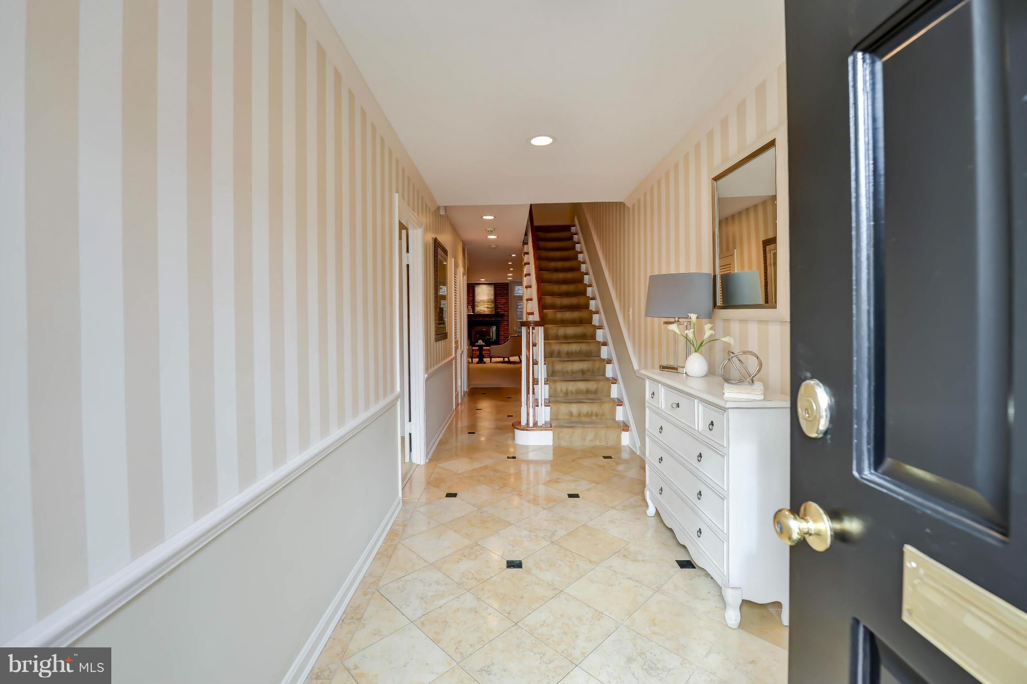 POMMANDER - Residential