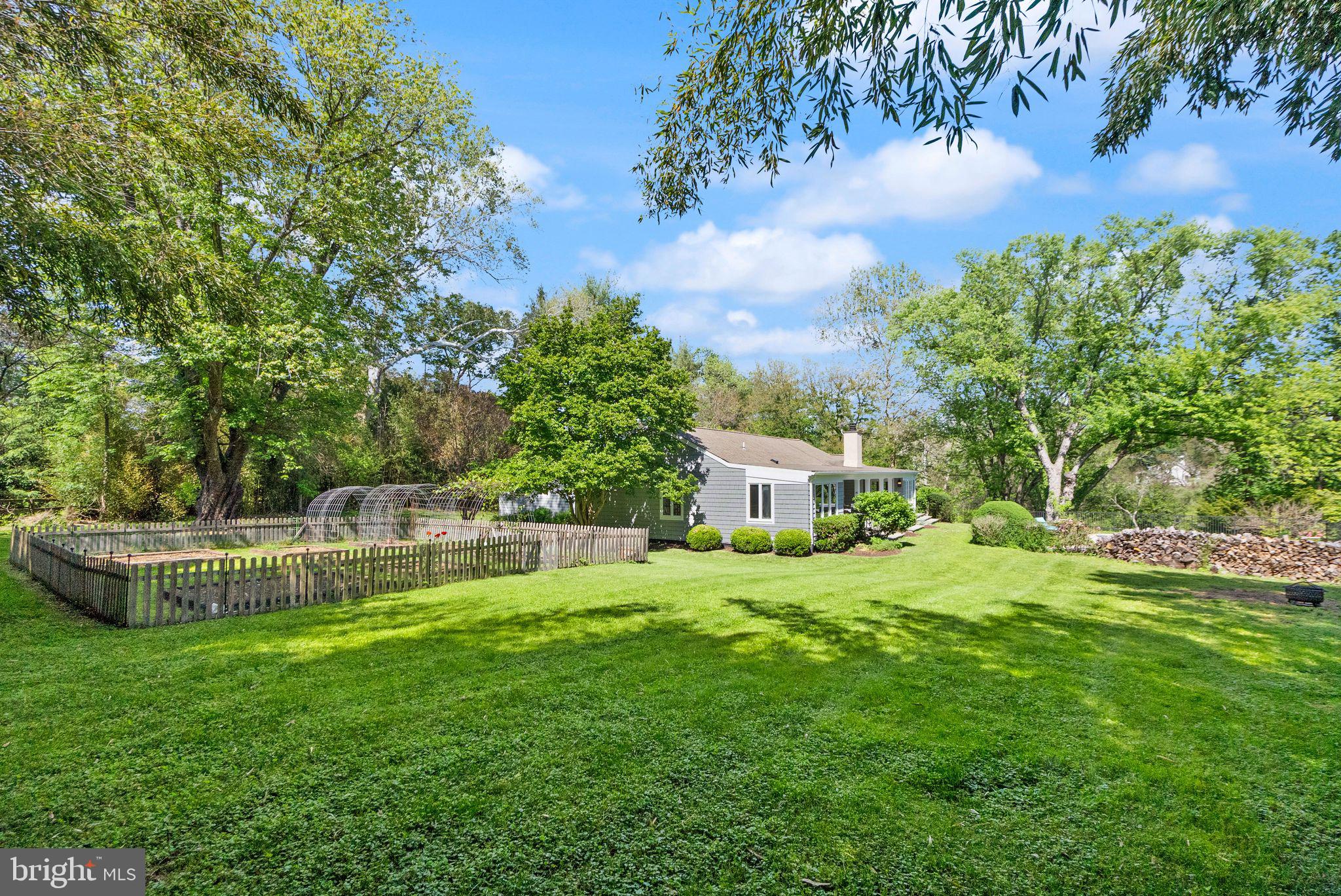 ASPEN HILL - Residential