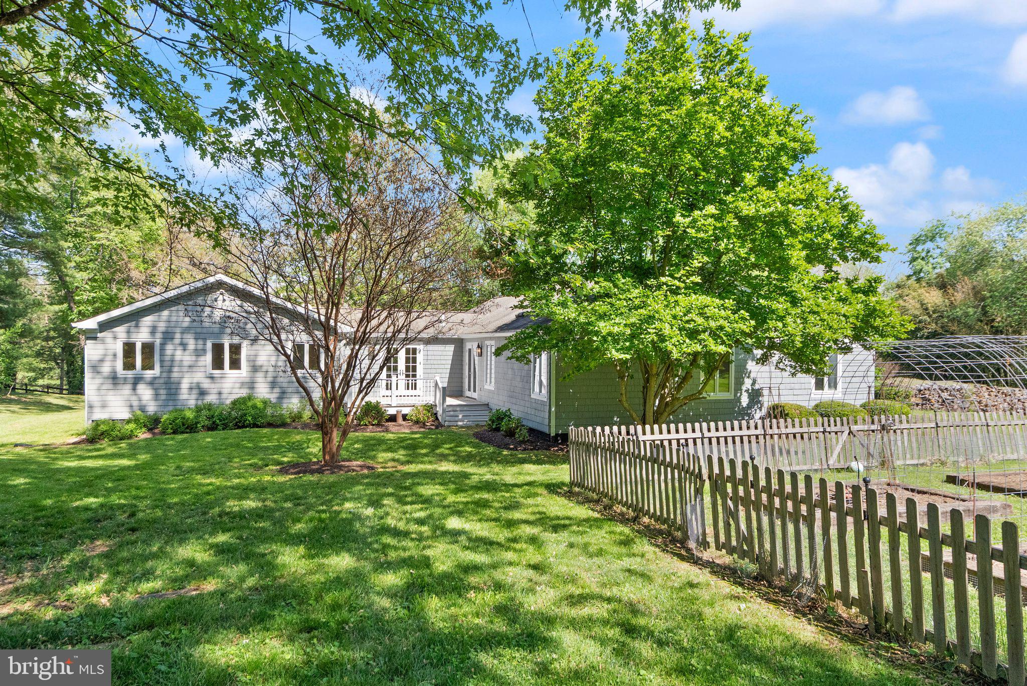 ASPEN HILL - Residential