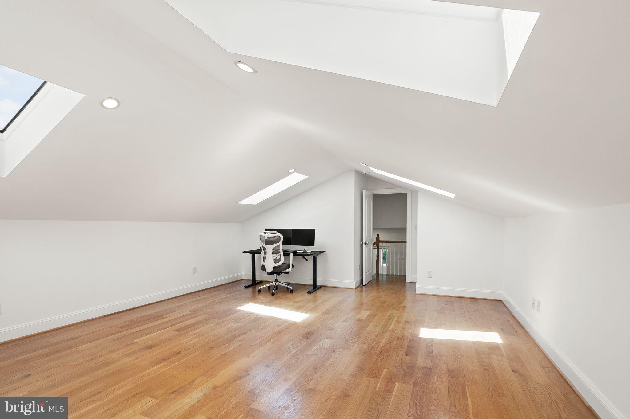ASPEN HILL - Residential