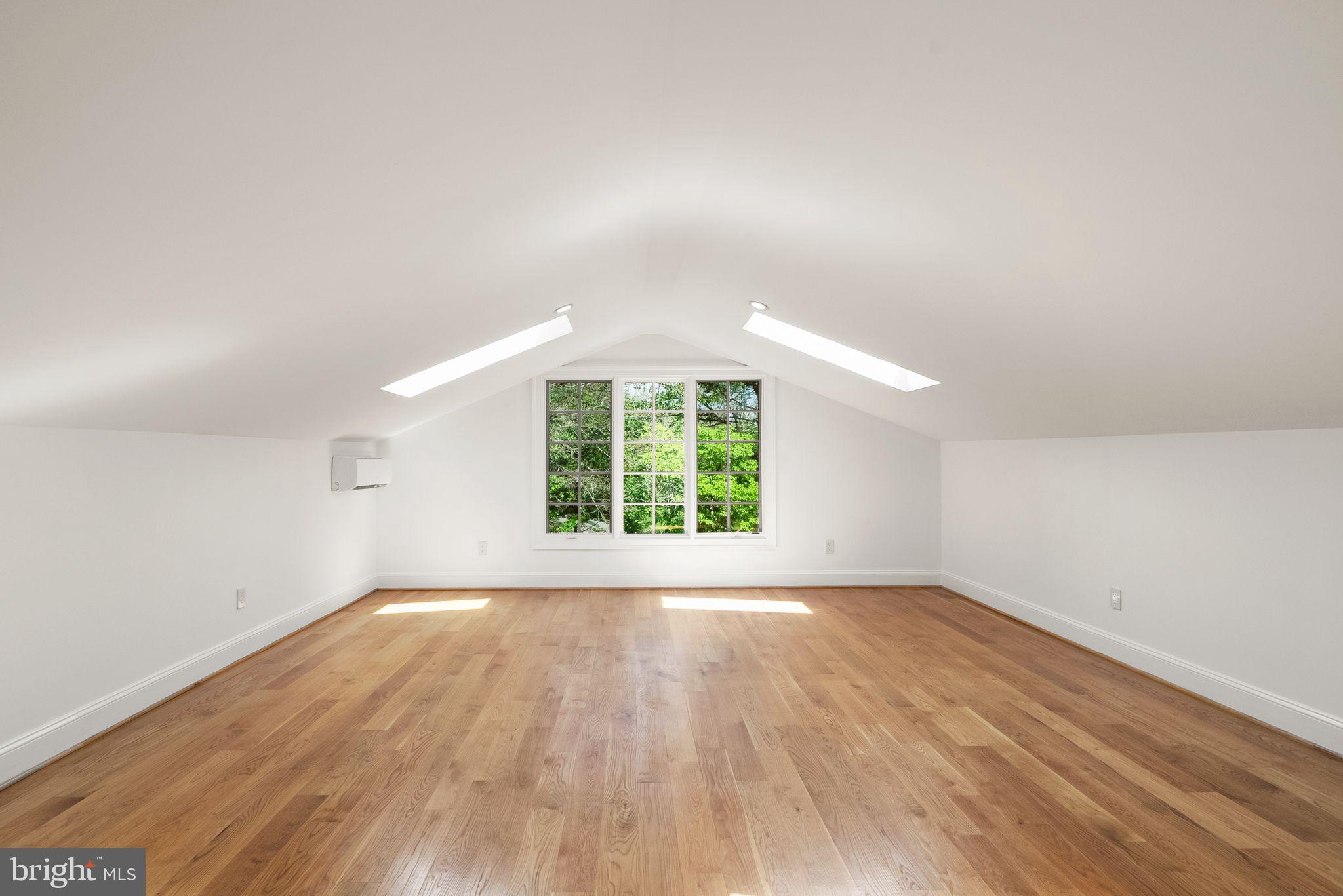 ASPEN HILL - Residential