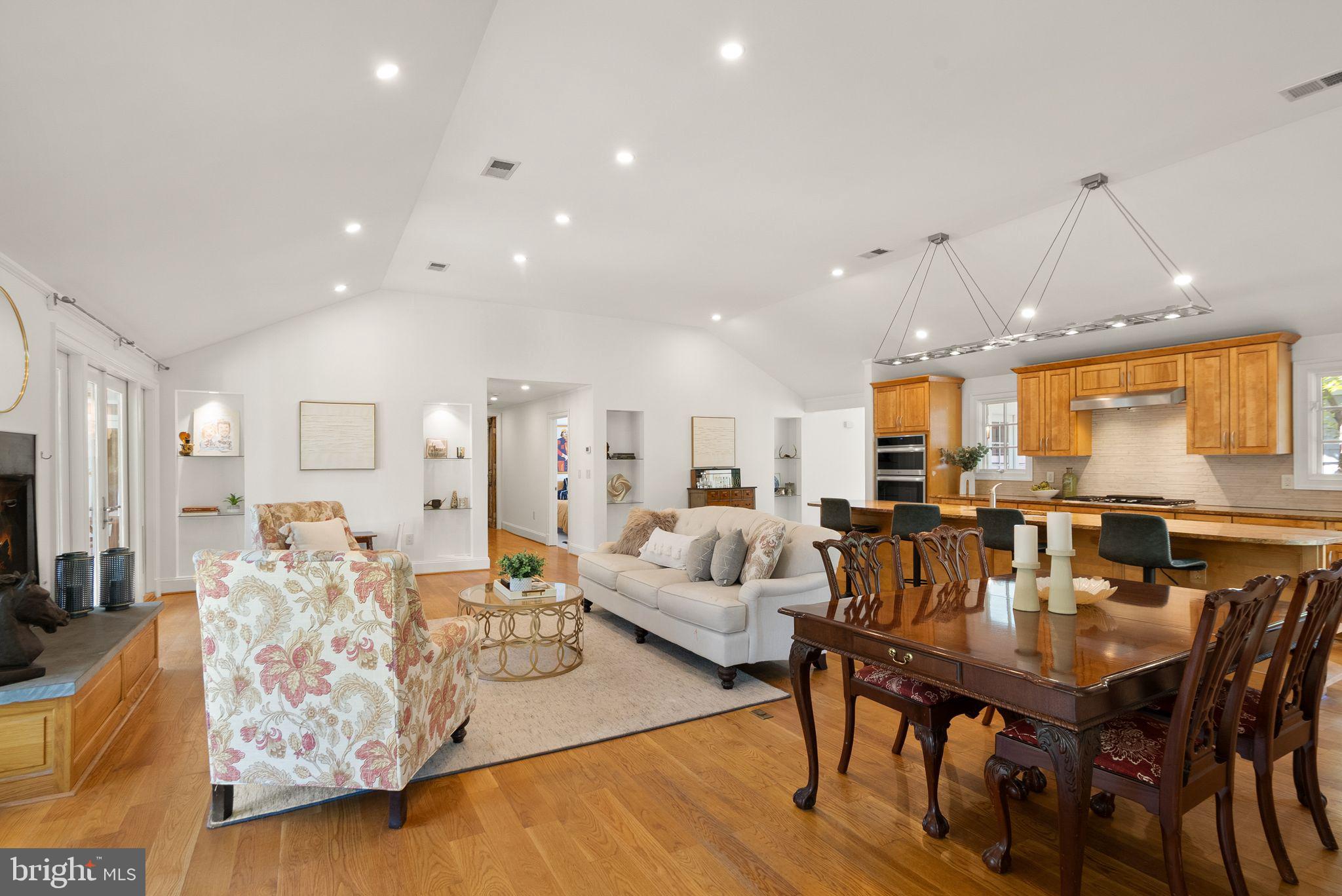 ASPEN HILL - Residential