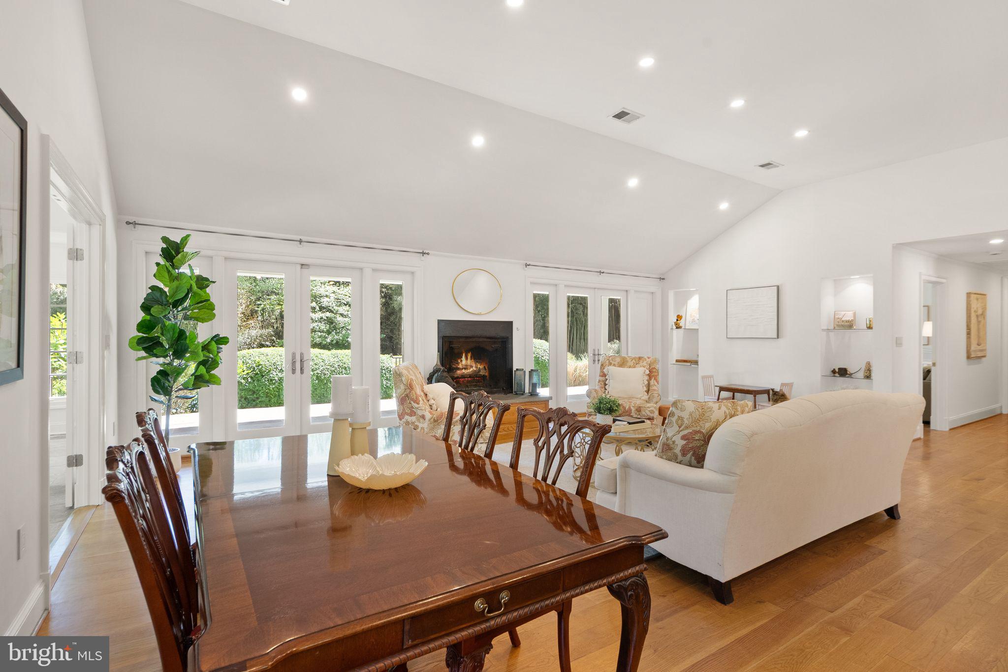 ASPEN HILL - Residential
