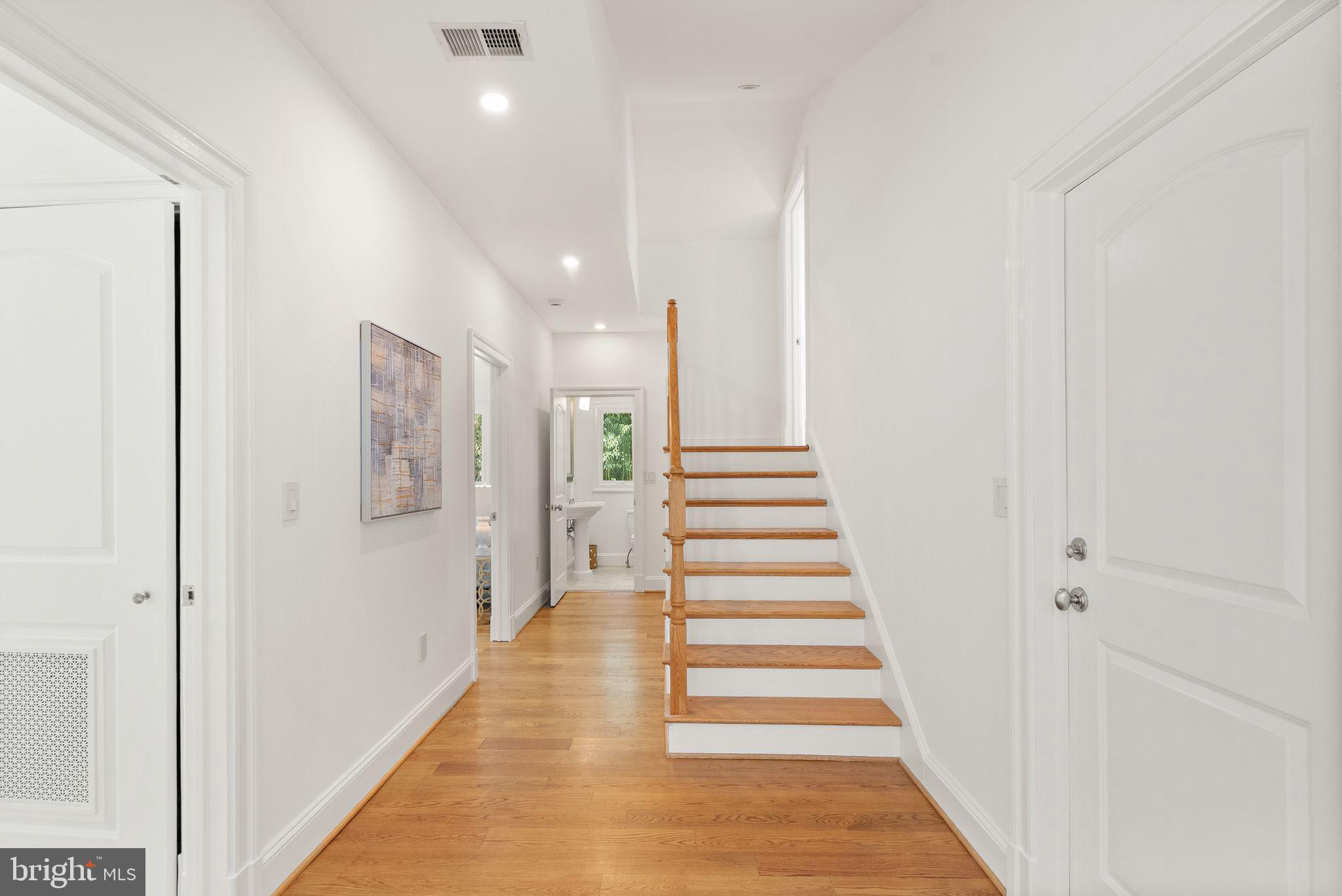 ASPEN HILL - Residential