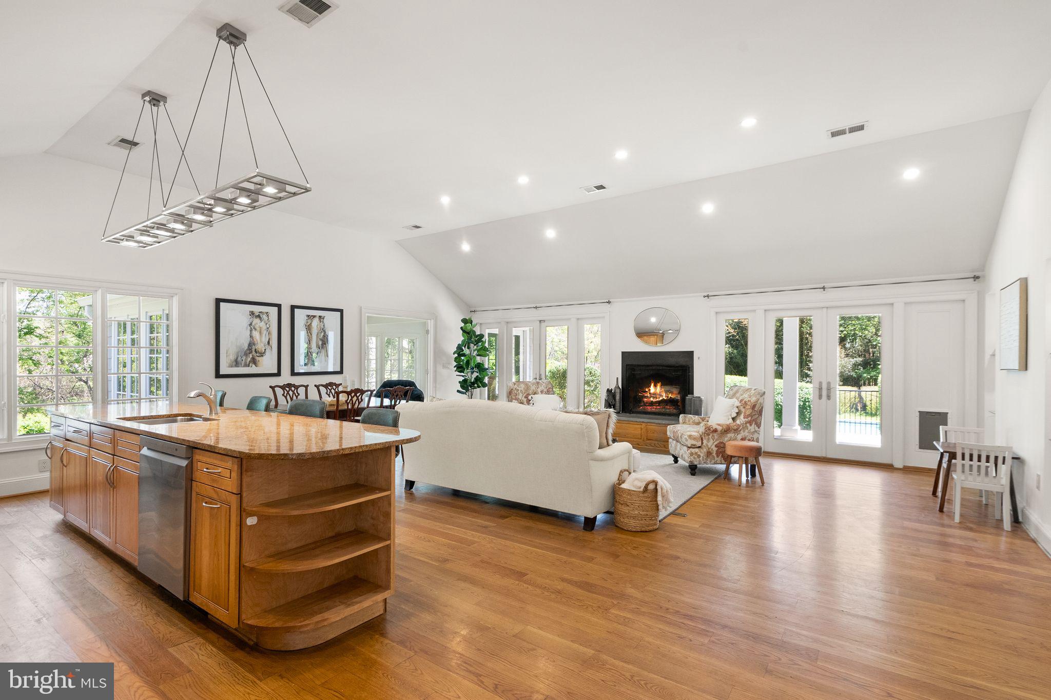 ASPEN HILL - Residential
