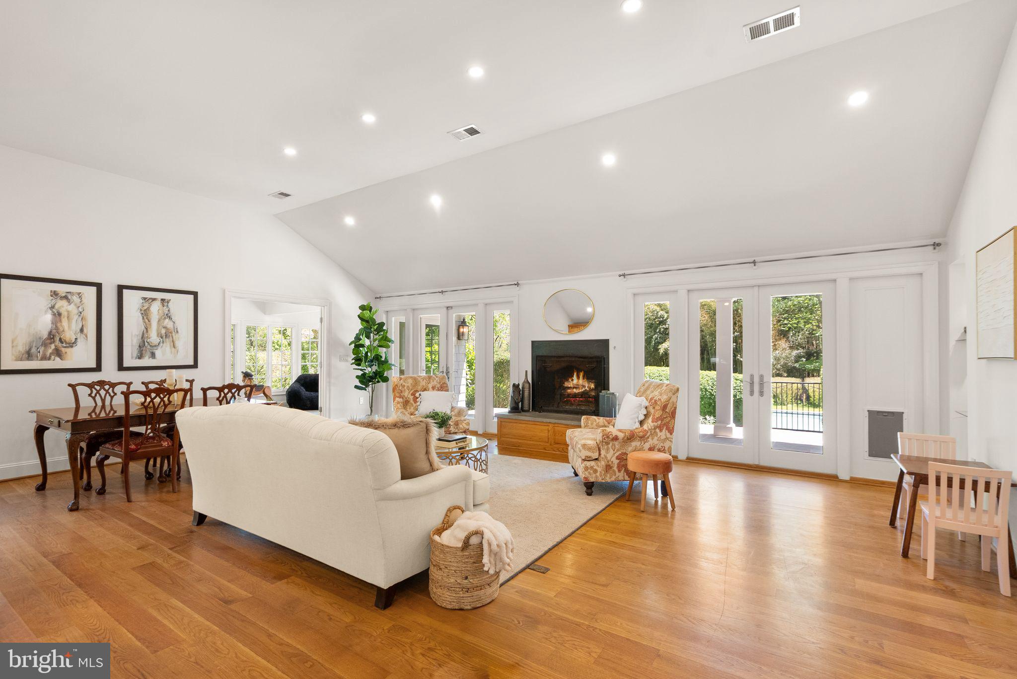 ASPEN HILL - Residential