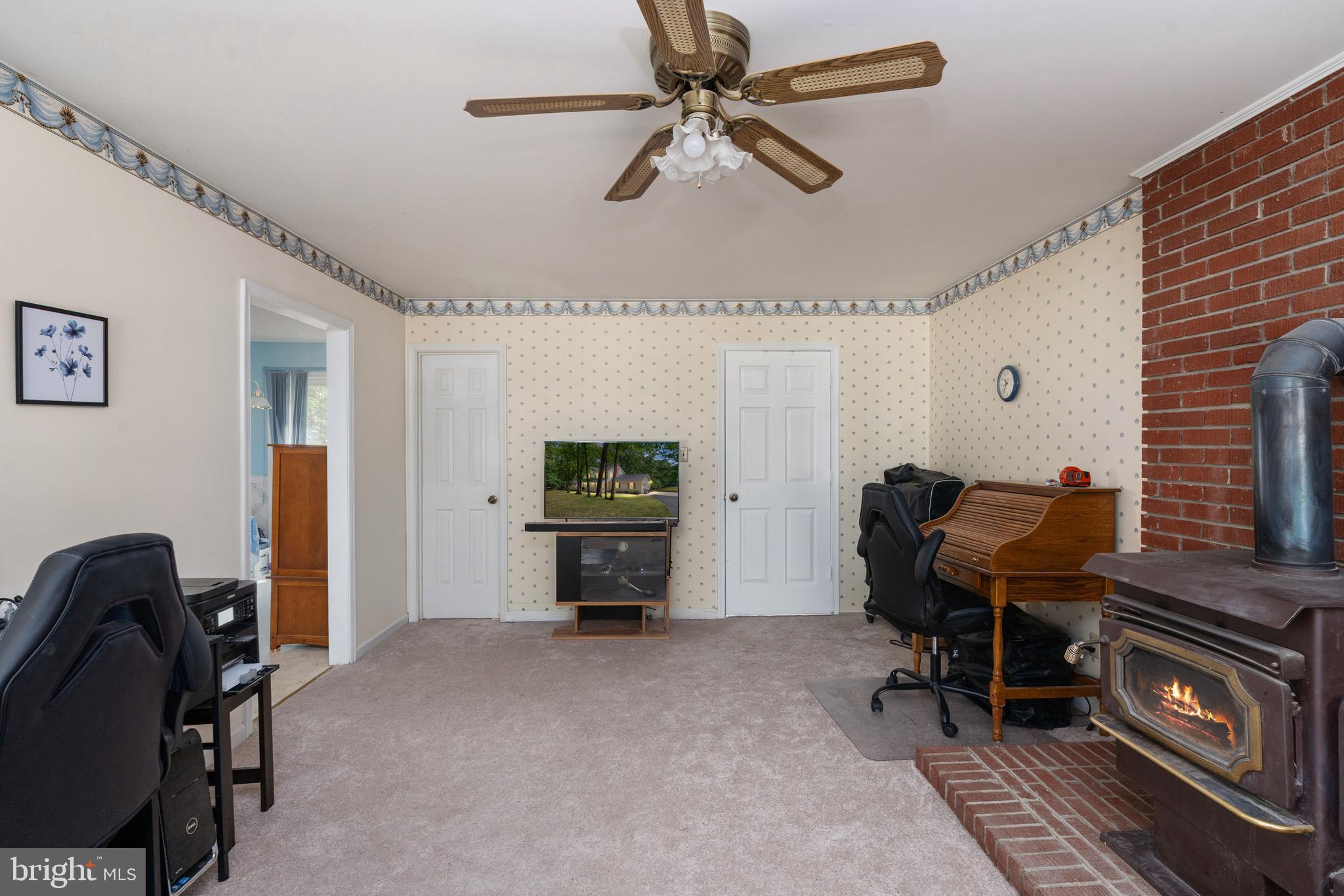 MOTTS RUN ESTATES - Residential