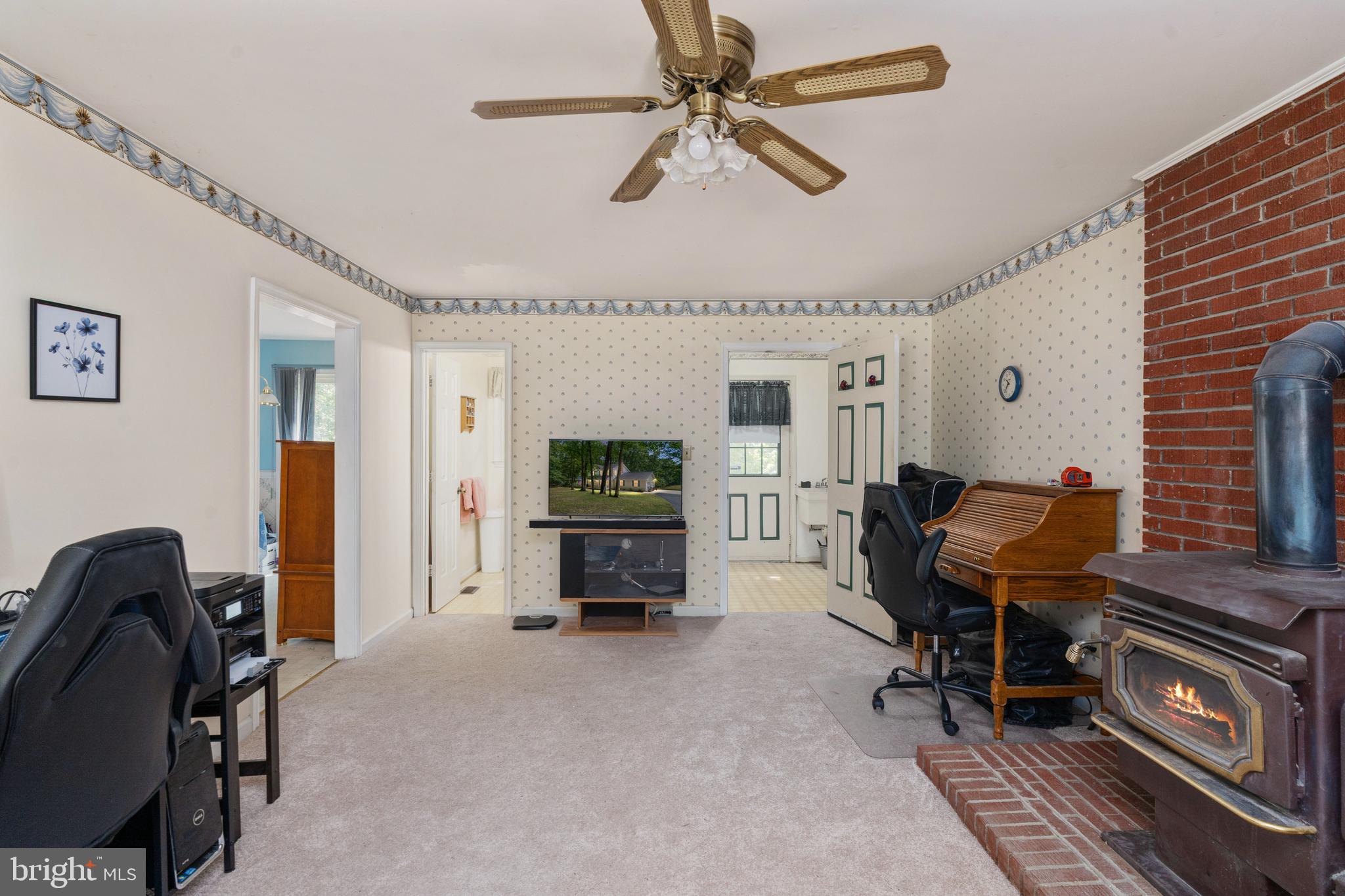 MOTTS RUN ESTATES - Residential