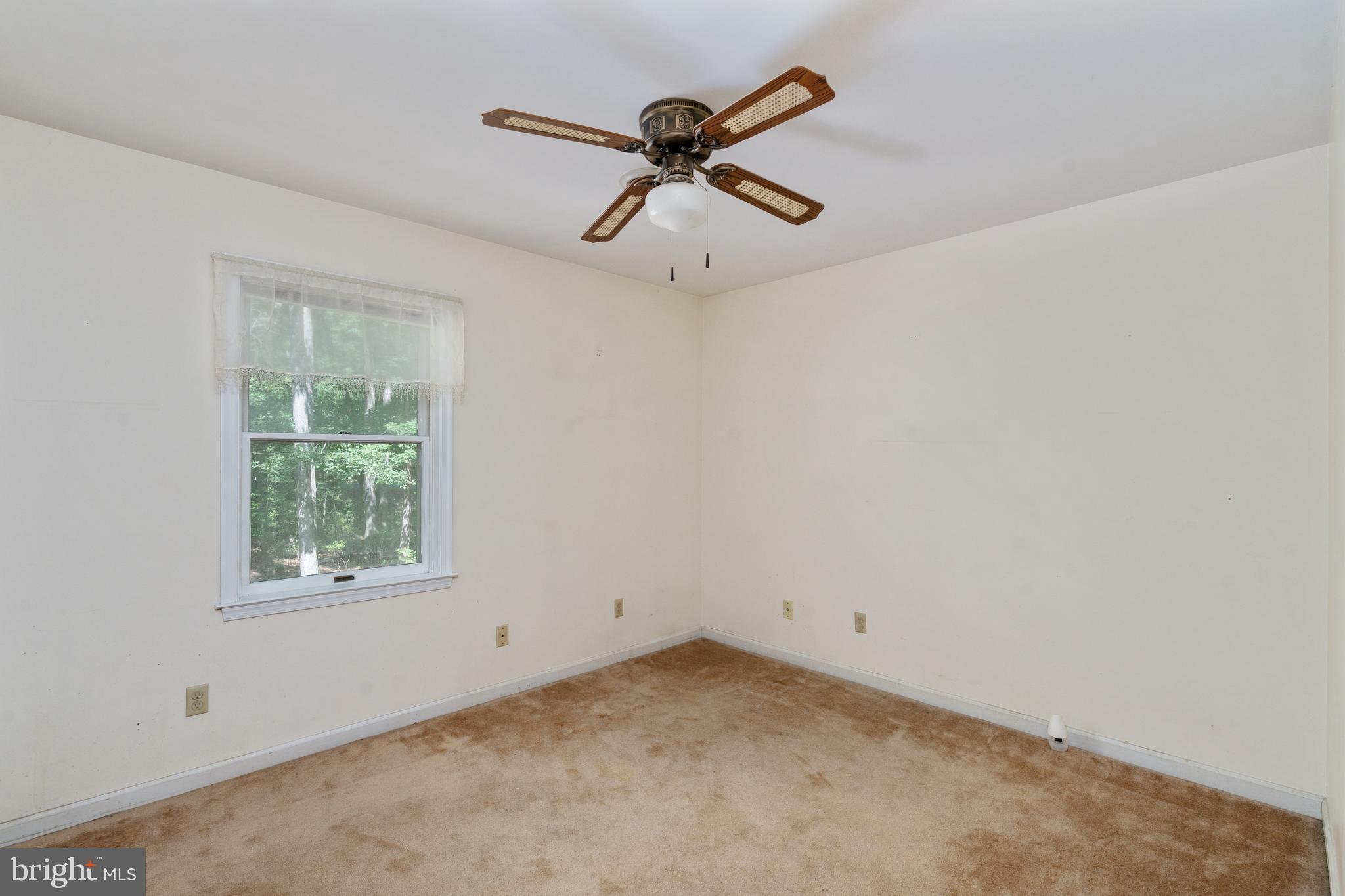 MOTTS RUN ESTATES - Residential