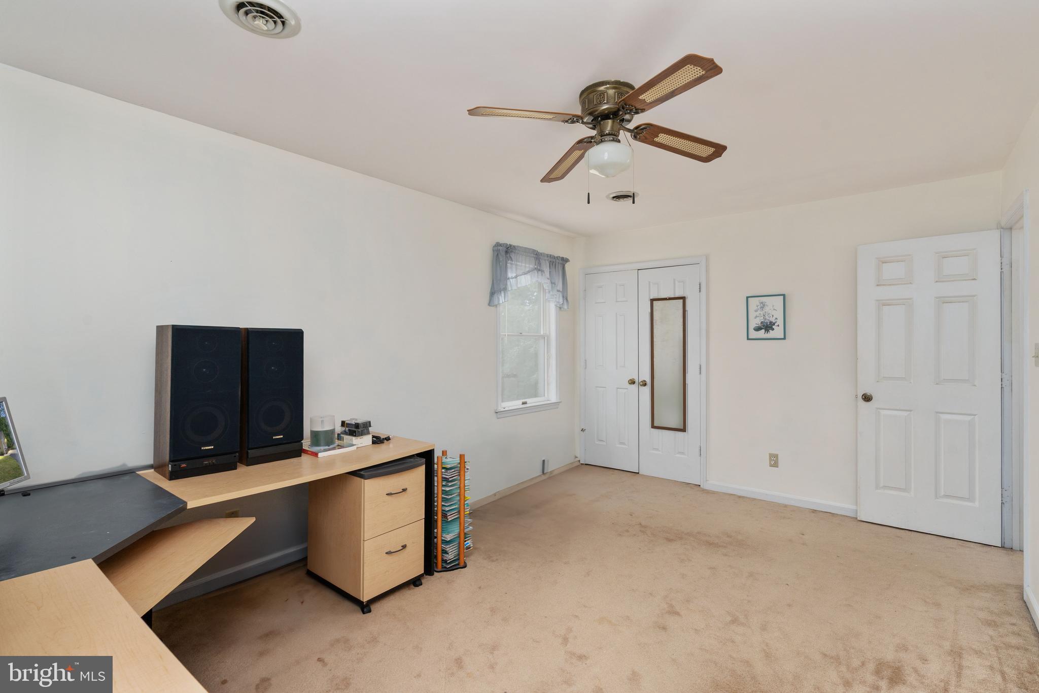 MOTTS RUN ESTATES - Residential