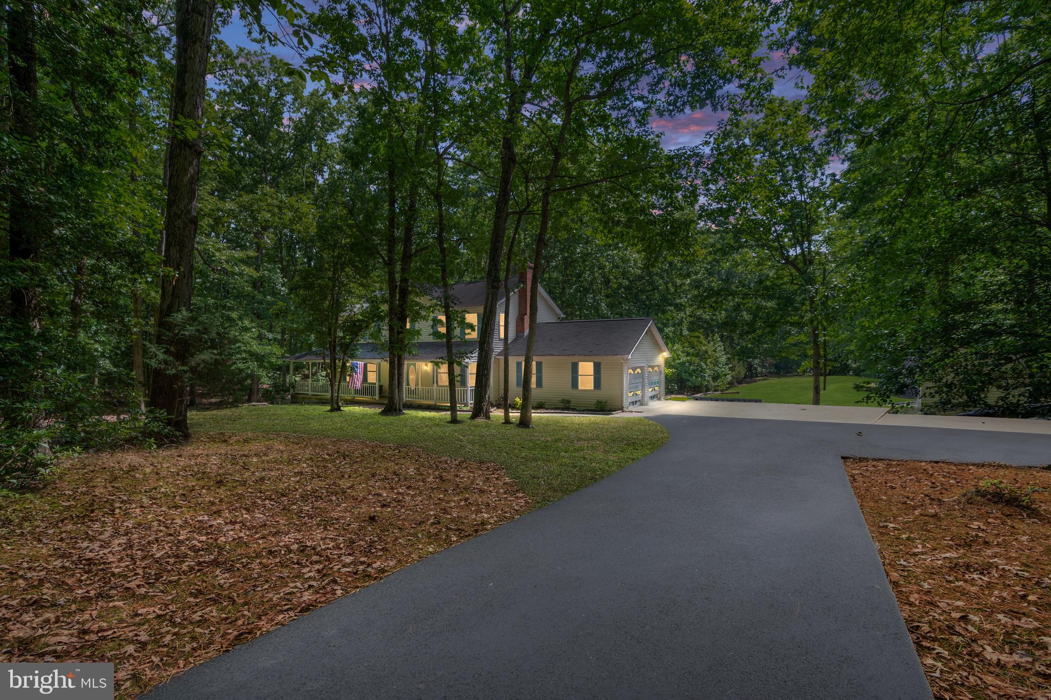 MOTTS RUN ESTATES - Residential