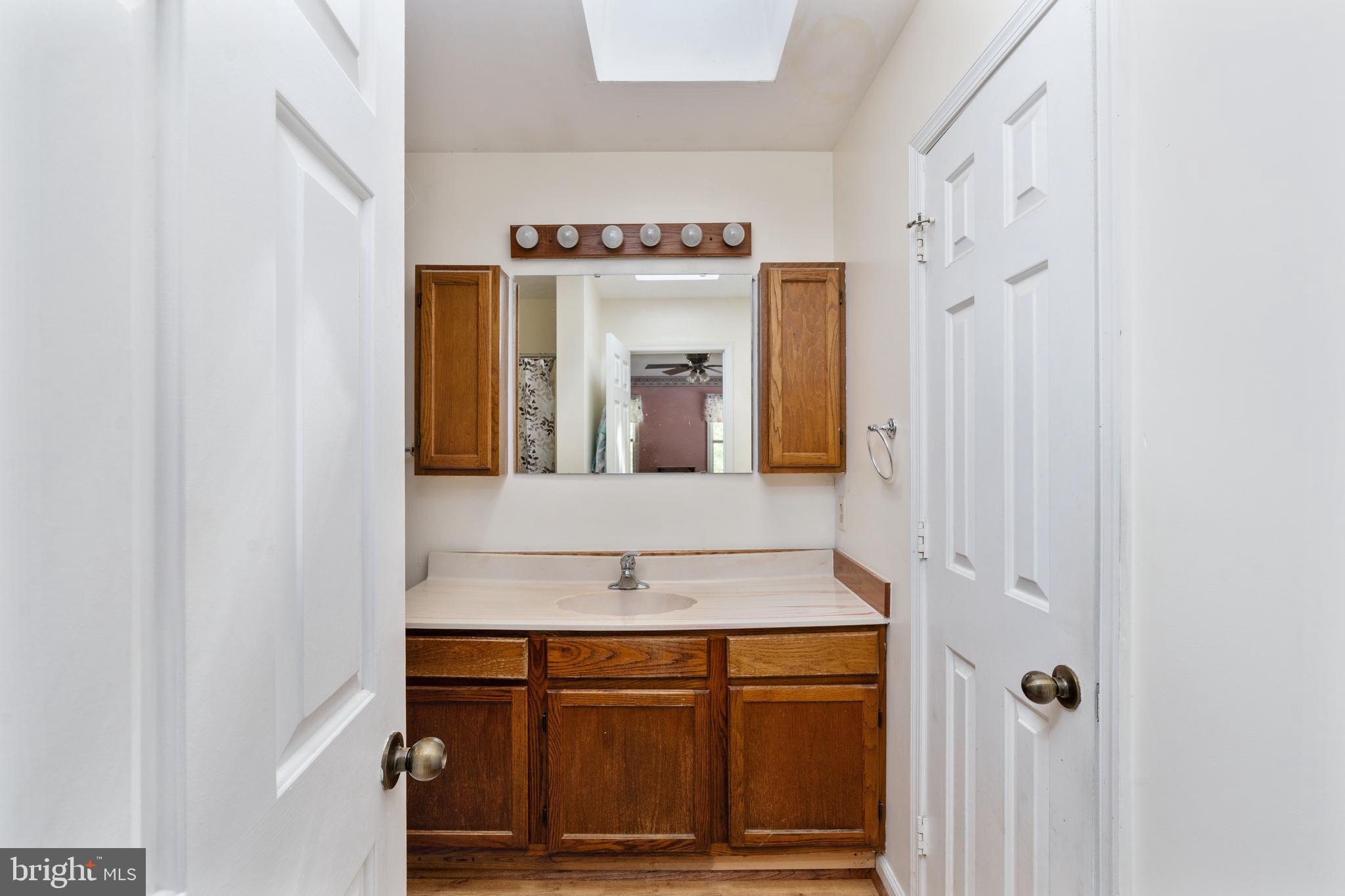 MOTTS RUN ESTATES - Residential