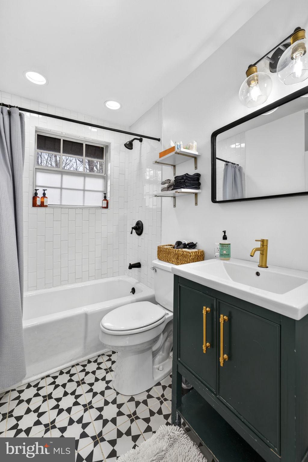 CEDAR RUN - Residential