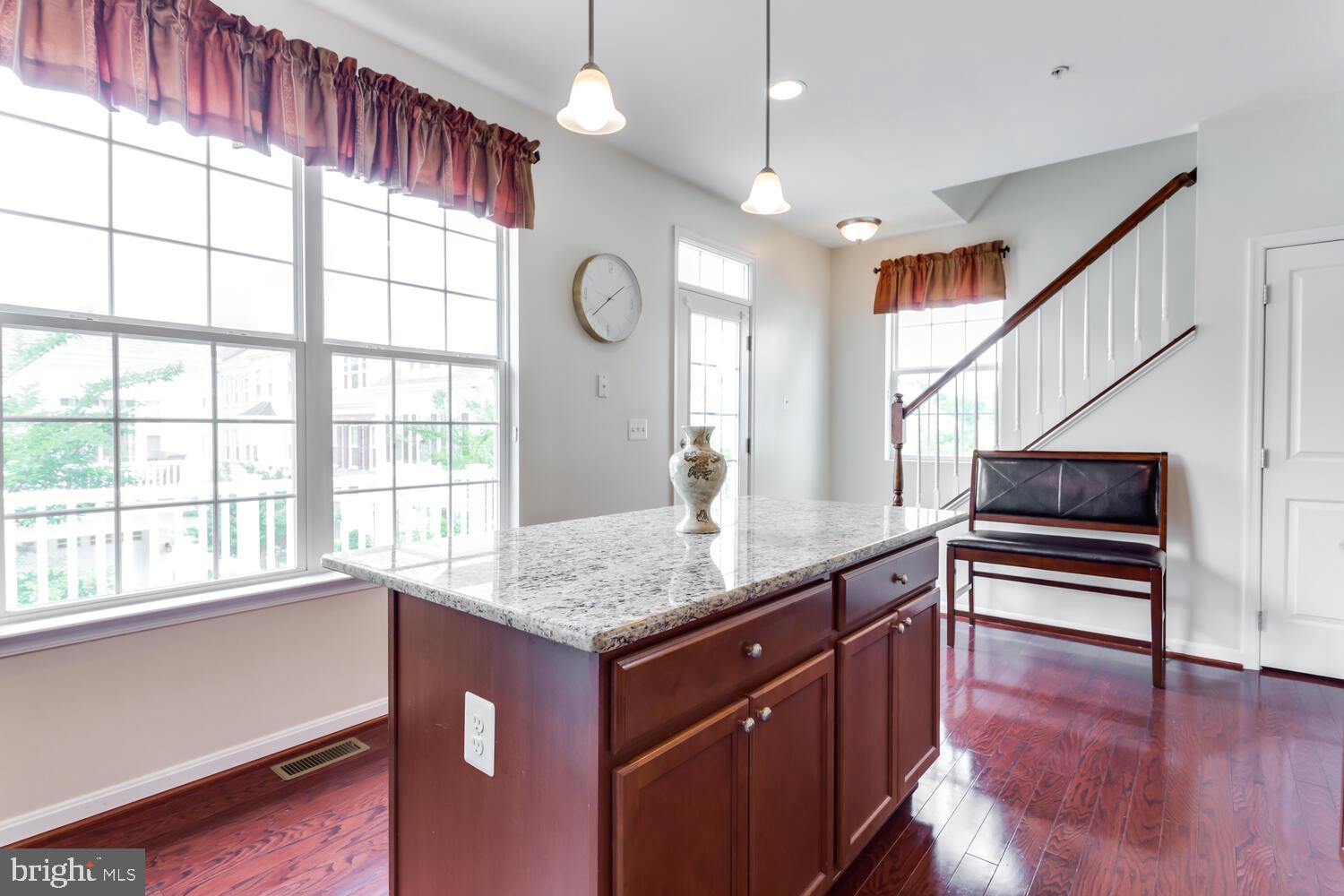 STEEPLECHASE - Residential