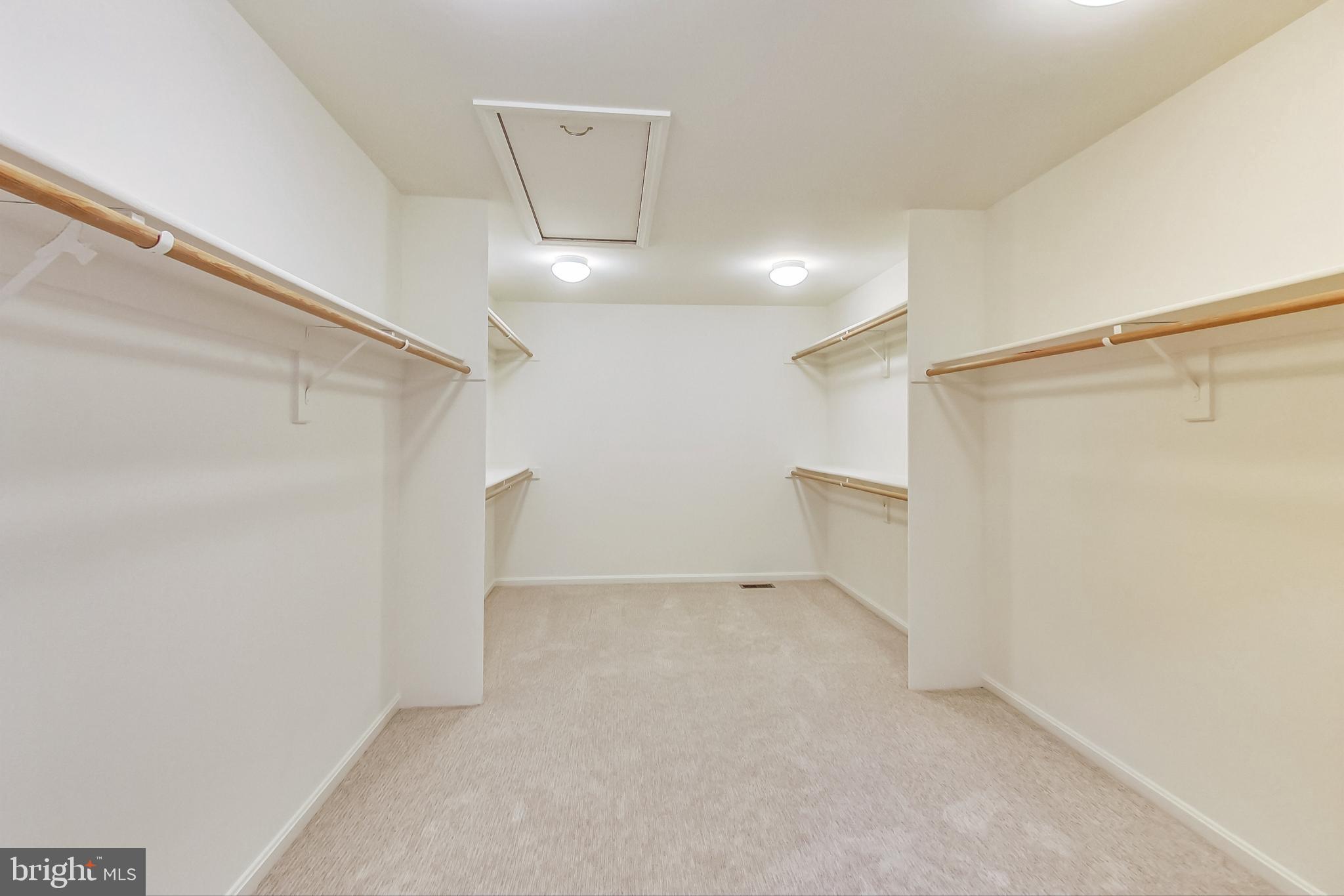 BELMONT TOWN CENTER - Residential