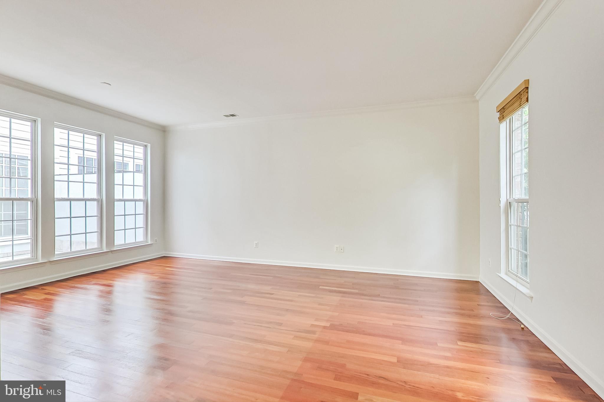 BELMONT TOWN CENTER - Residential