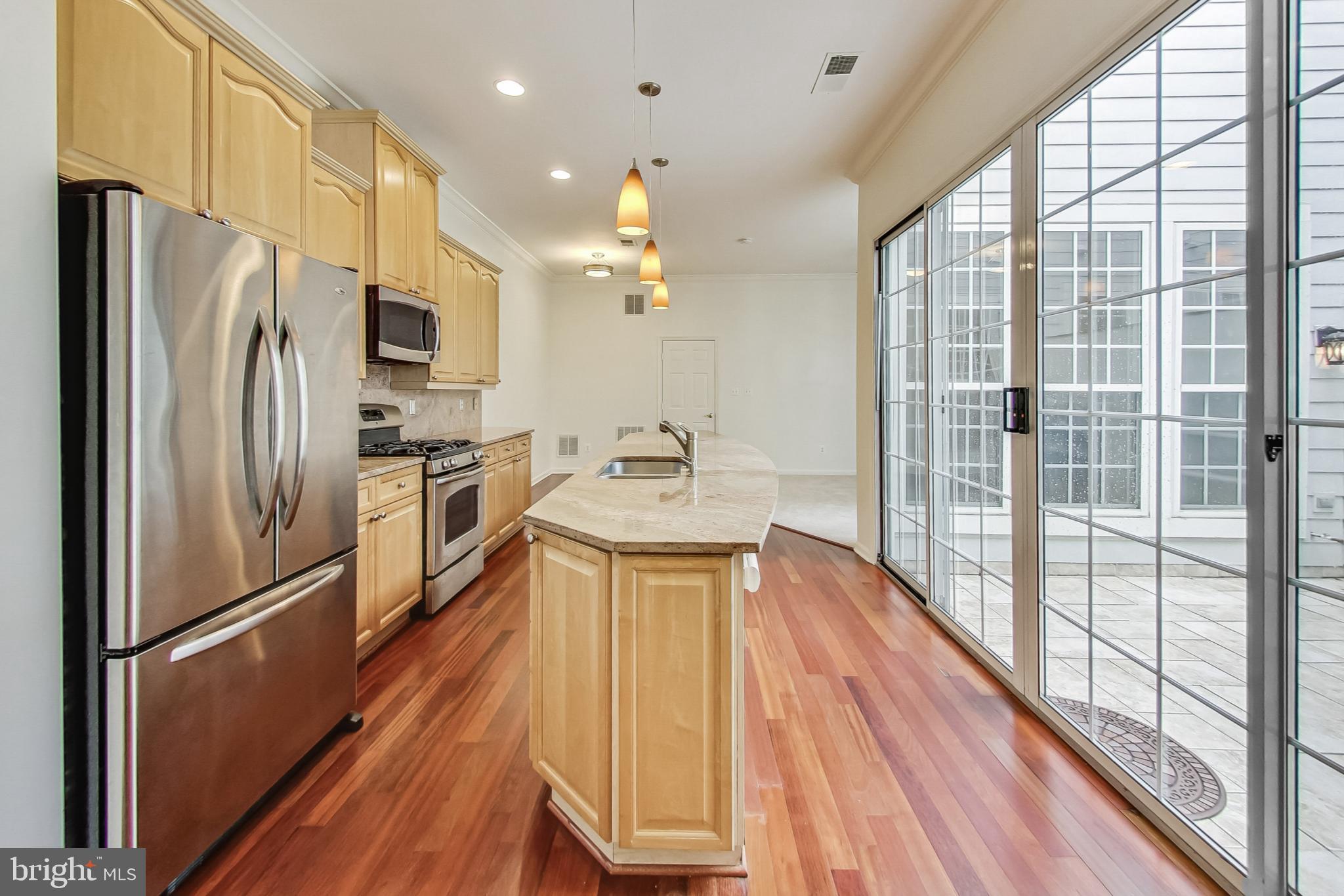 BELMONT TOWN CENTER - Residential