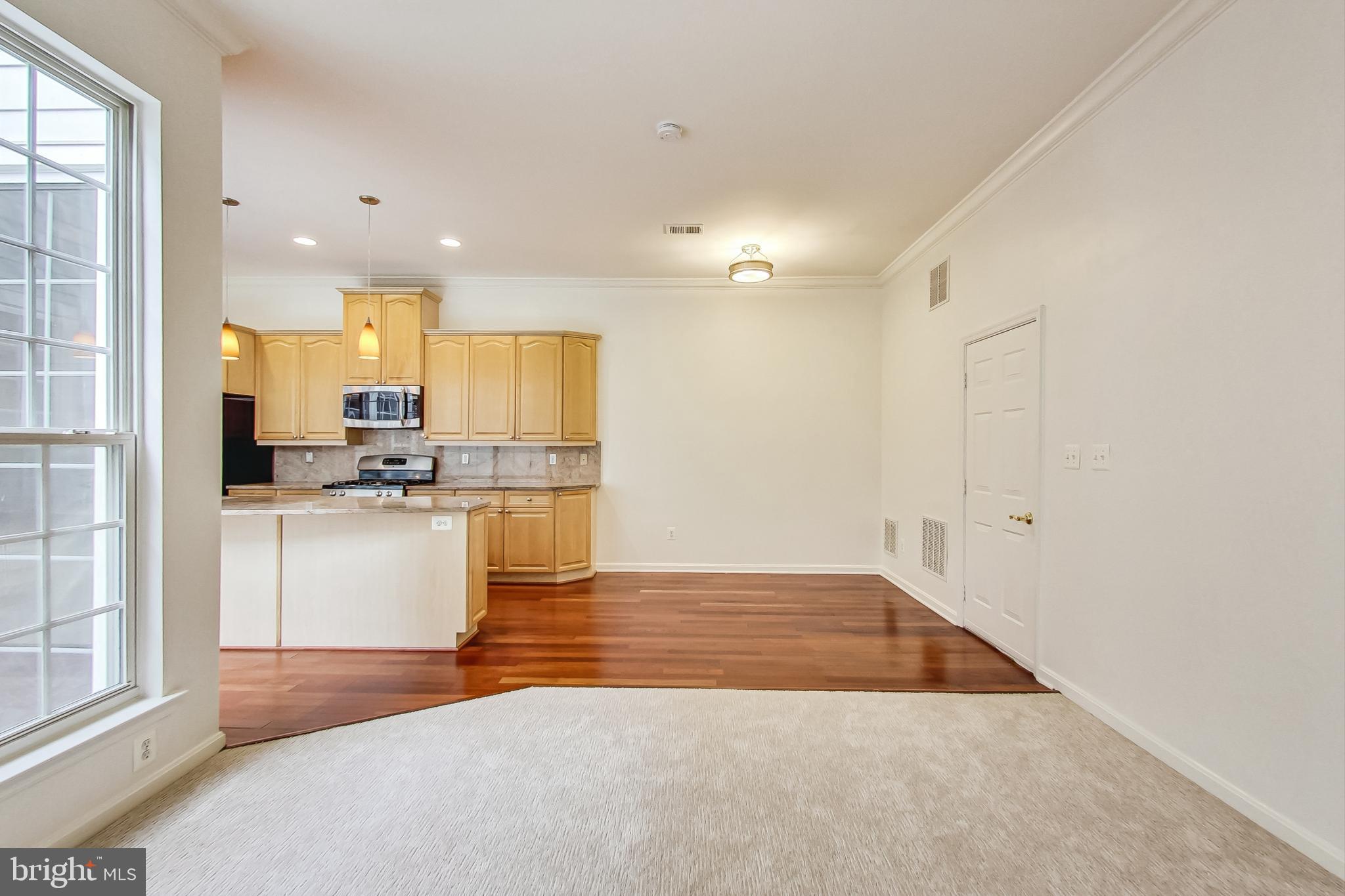 BELMONT TOWN CENTER - Residential