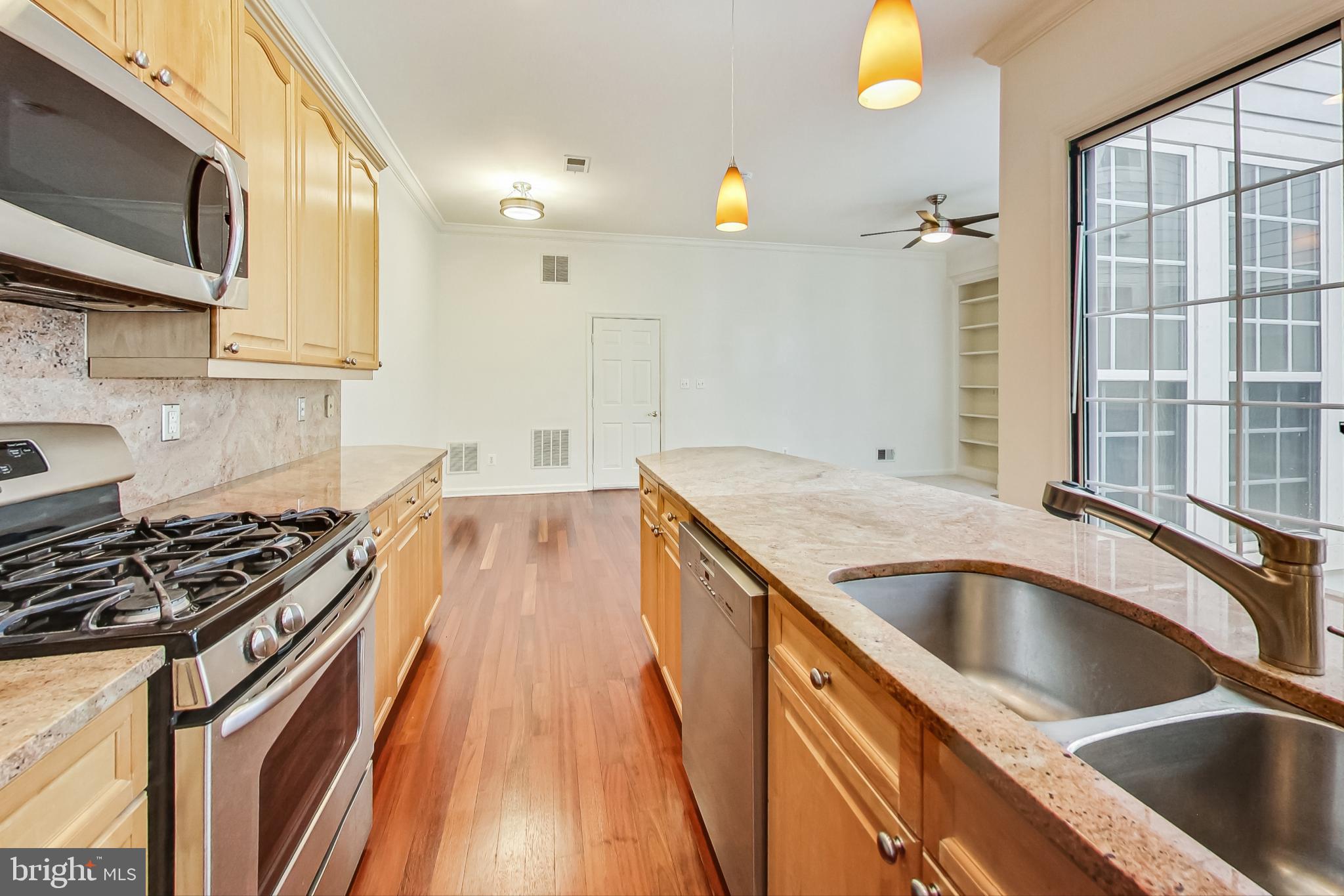 BELMONT TOWN CENTER - Residential