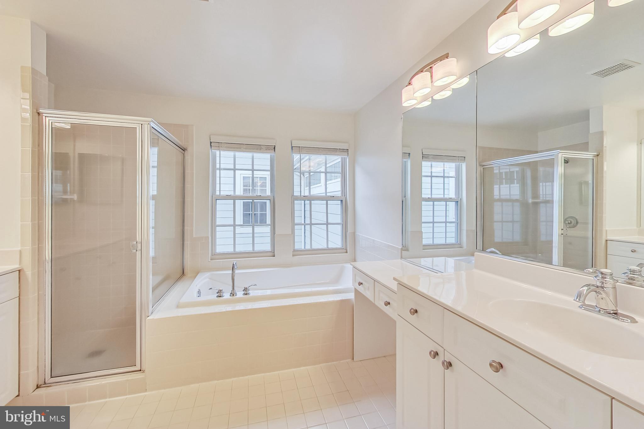 BELMONT TOWN CENTER - Residential