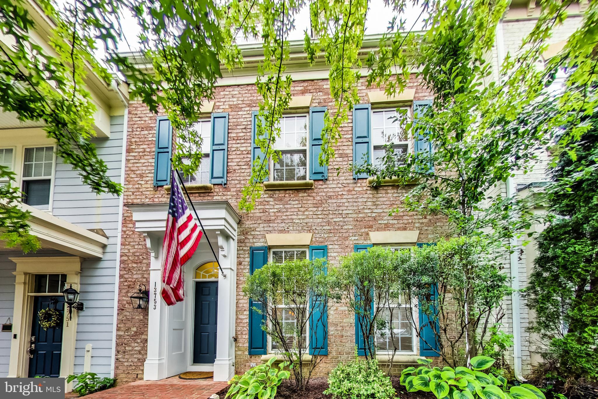 BELMONT TOWN CENTER - Residential