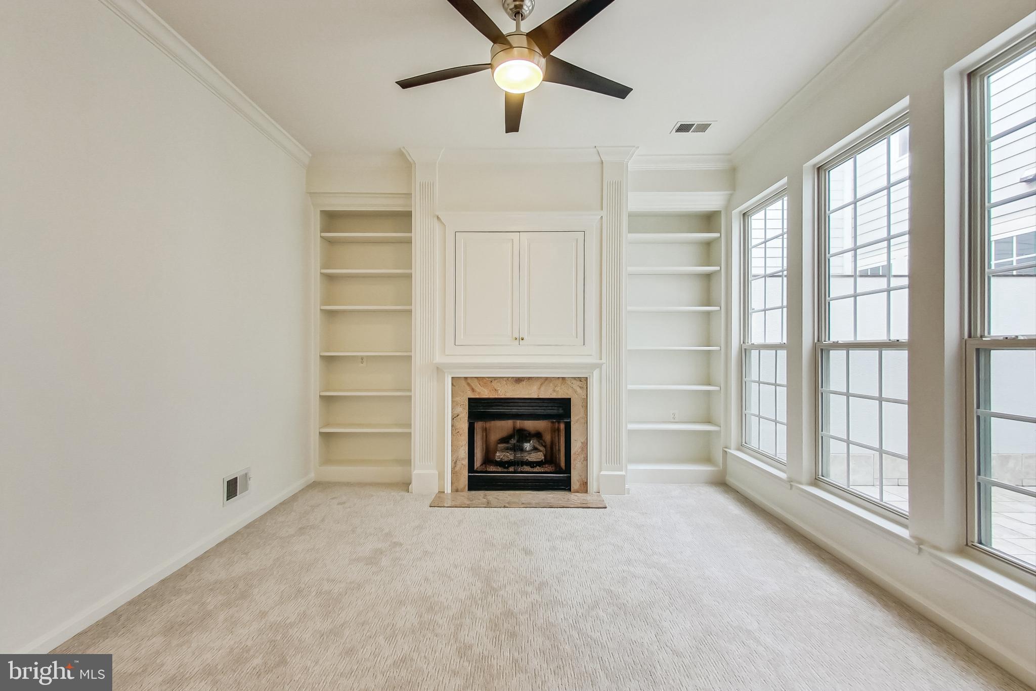 BELMONT TOWN CENTER - Residential