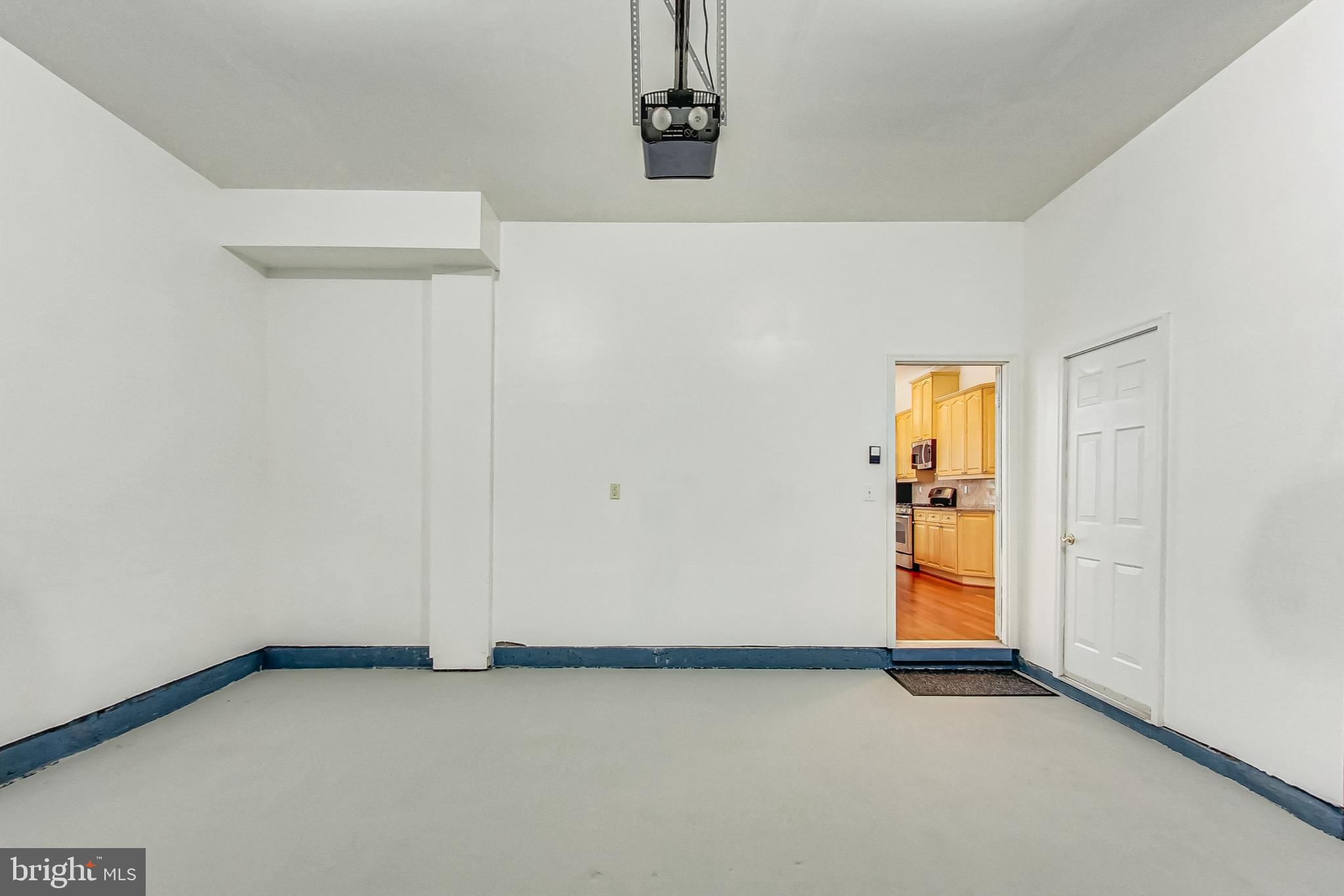 BELMONT TOWN CENTER - Residential