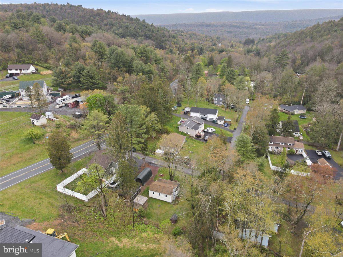 KINGSWOOD LAKE - Residential