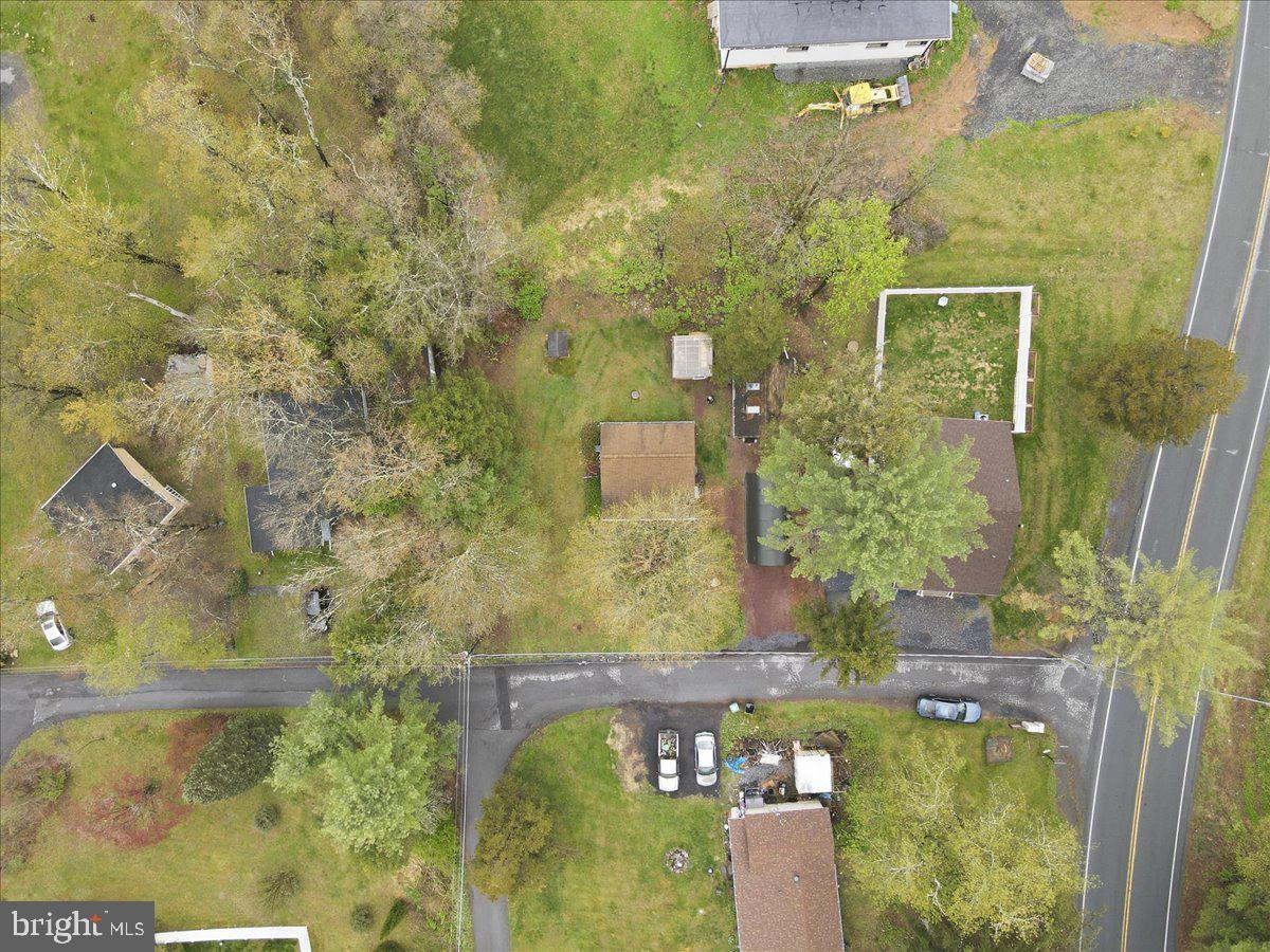 KINGSWOOD LAKE - Residential