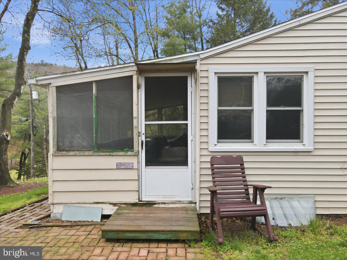 KINGSWOOD LAKE - Residential