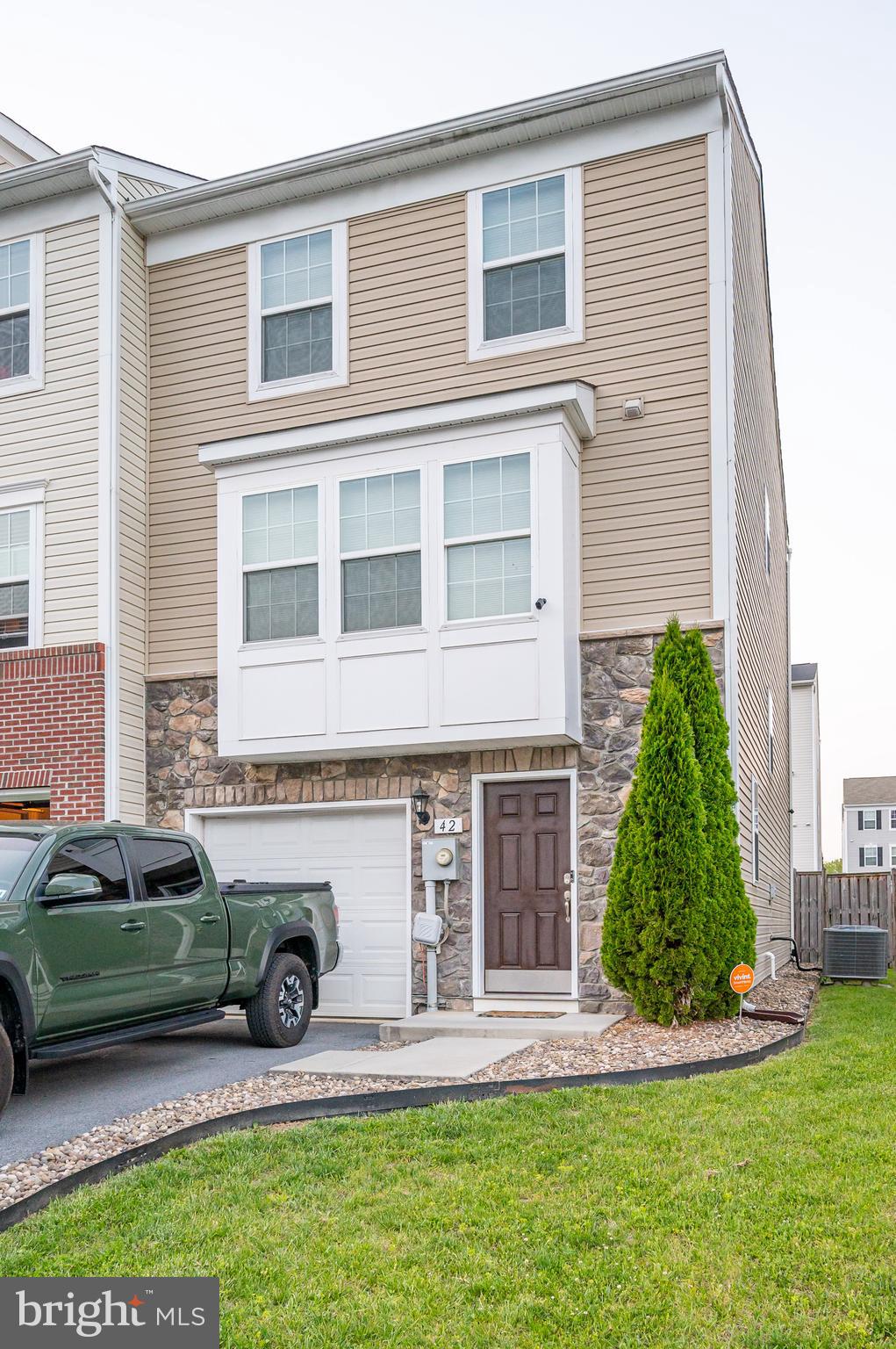 STONEBROOK VILLAGE - Residential