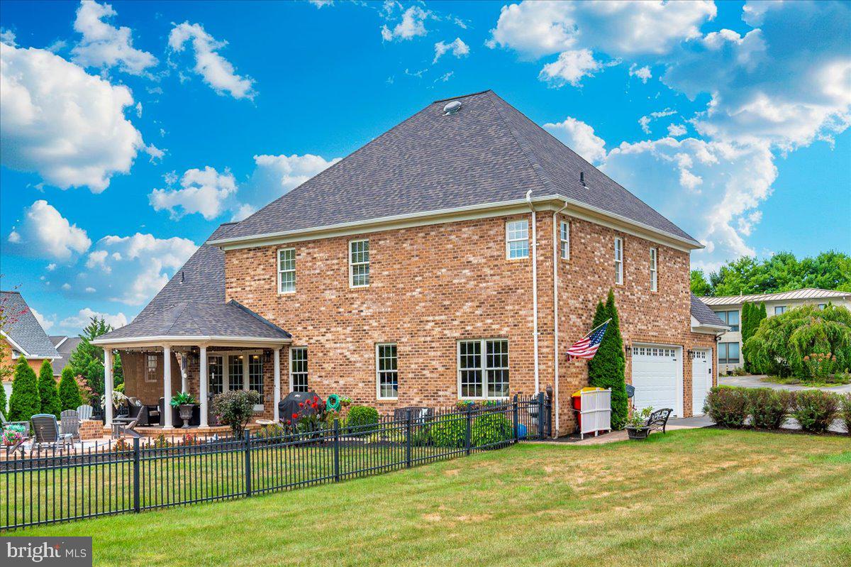 BLACK ROCK ESTATES - Residential