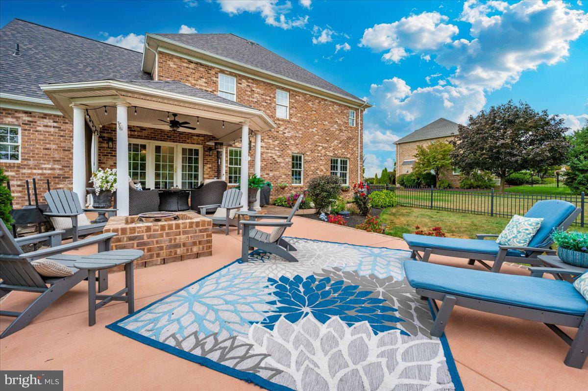 BLACK ROCK ESTATES - Residential