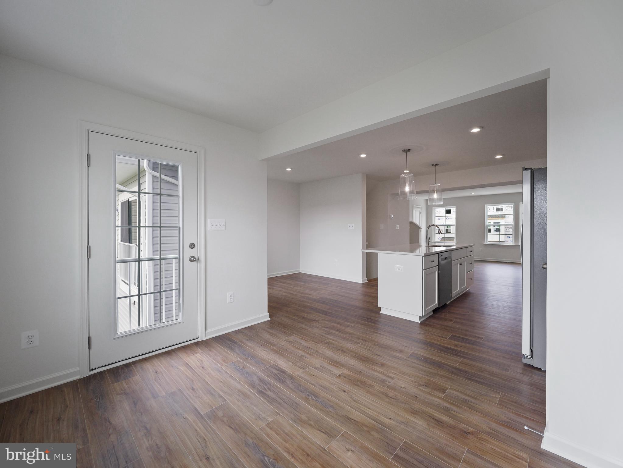 241 CLIFTON MNR