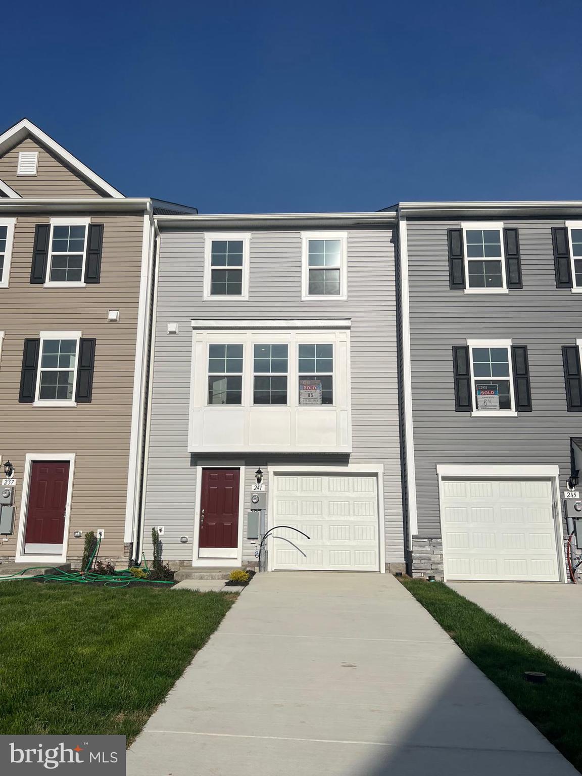 OVERLOOK AT RIVERSIDE TOWNHOMES - Residential Lease