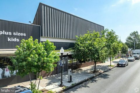 Photo of 3828 Eastern Avenue, BALTIMORE, MD 21224 (MLS # MDBA2185780)