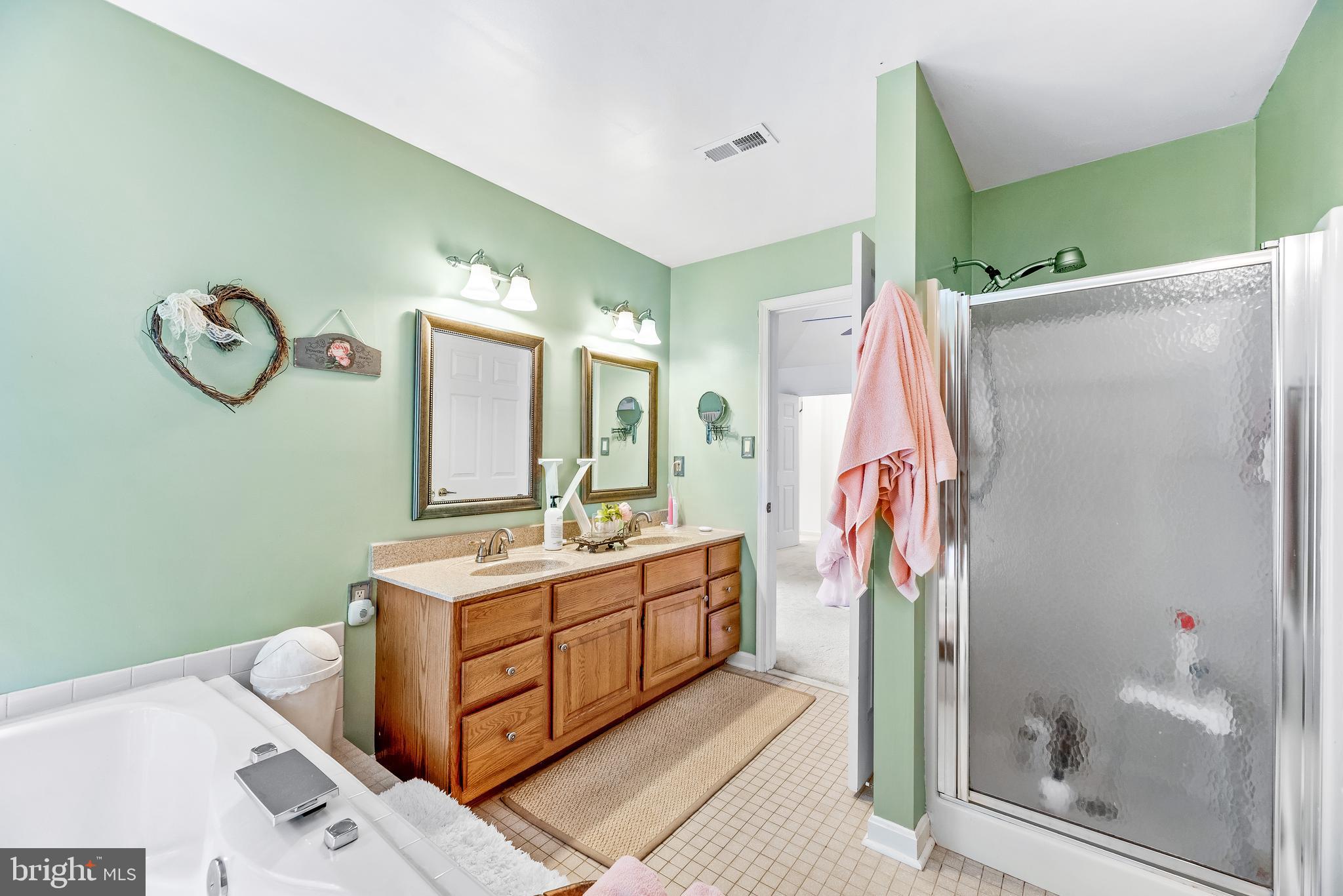 CEDAR COVE - Residential