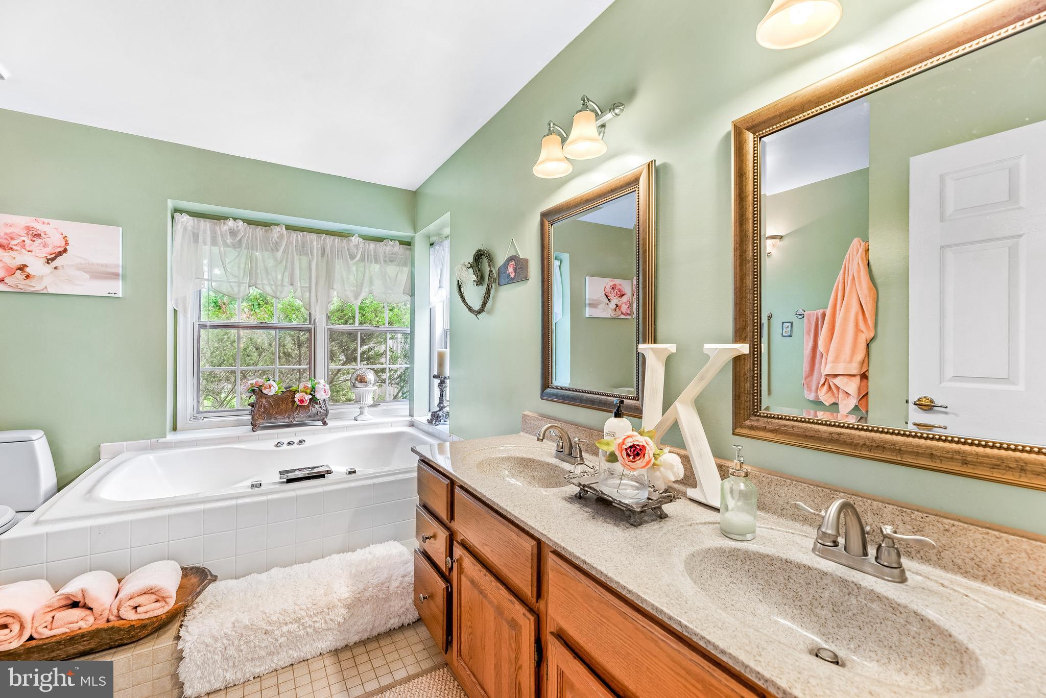 CEDAR COVE - Residential