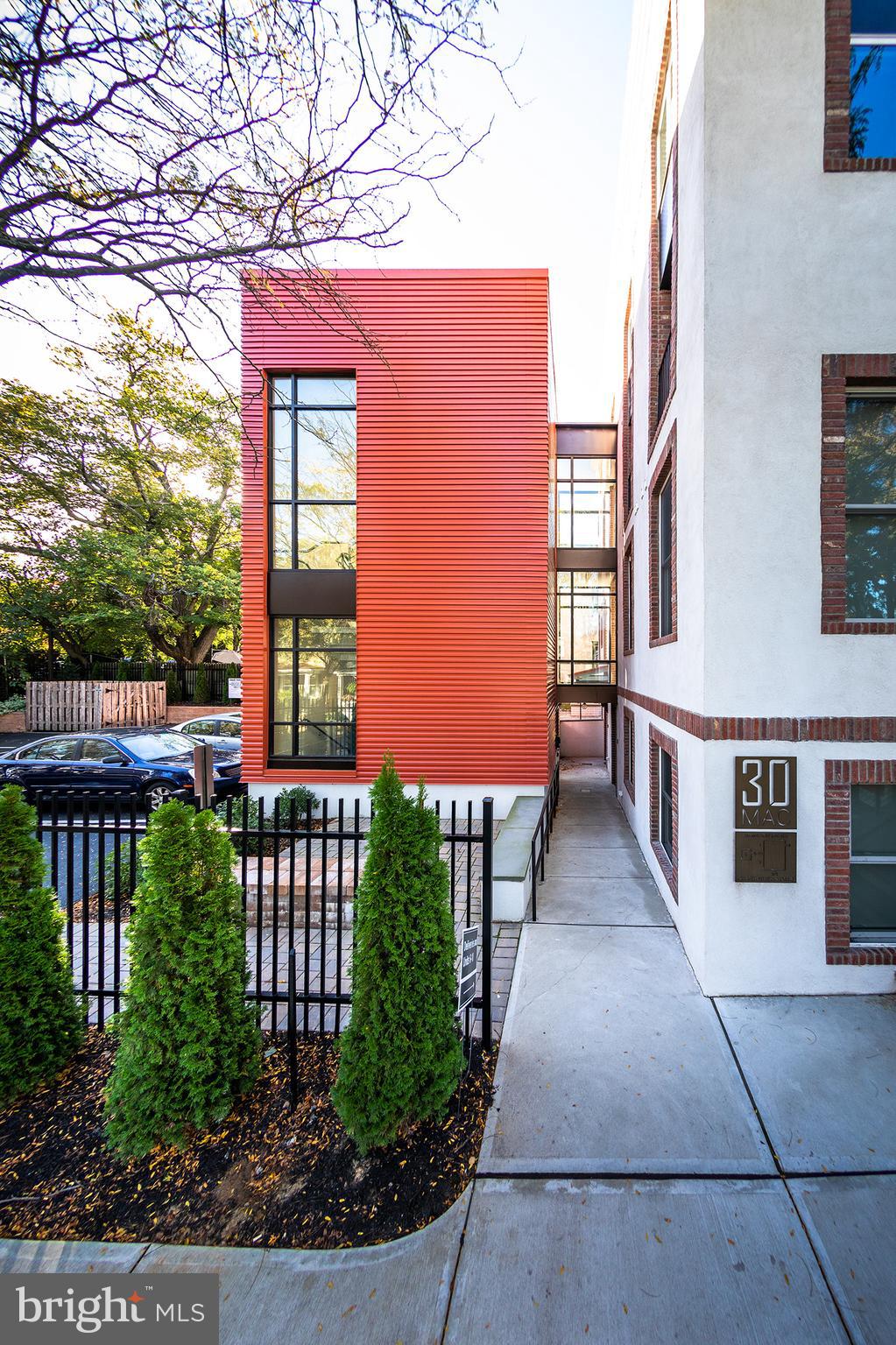 30 MACLEAN STREET