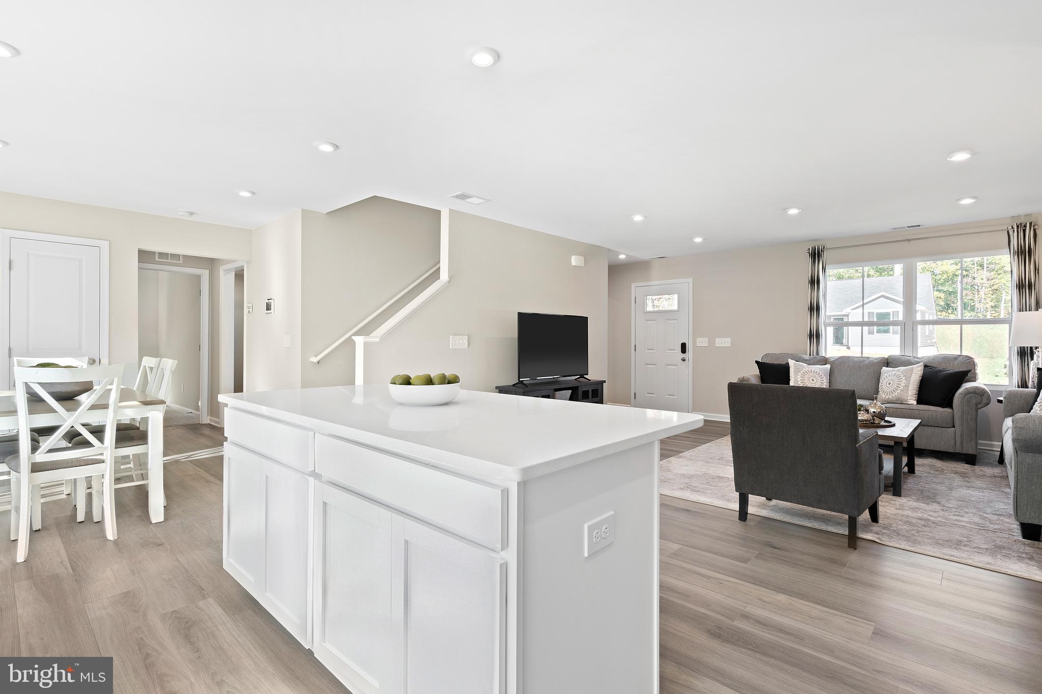 CARDINAL POINTE - Residential