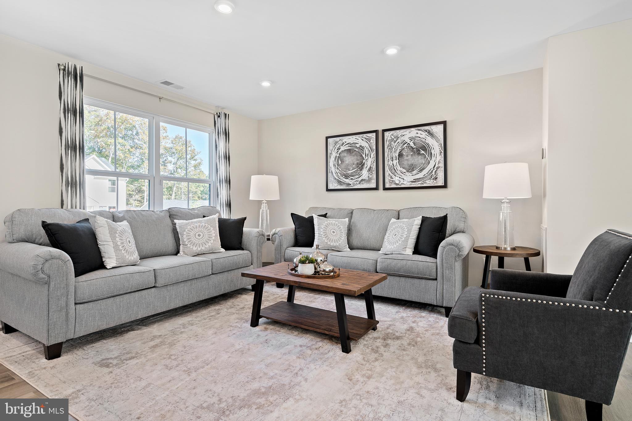 CARDINAL POINTE - Residential