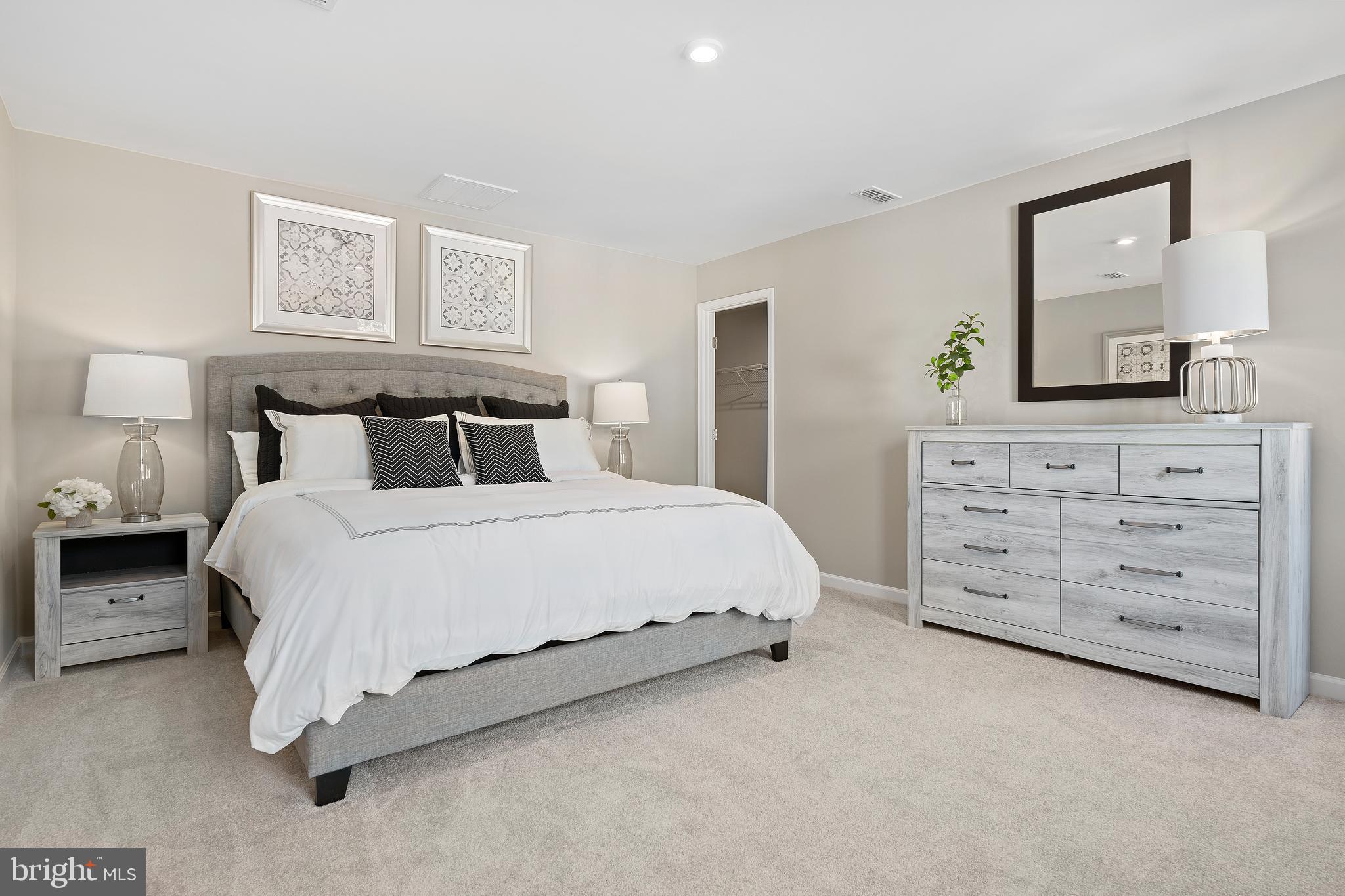 CARDINAL POINTE - Residential