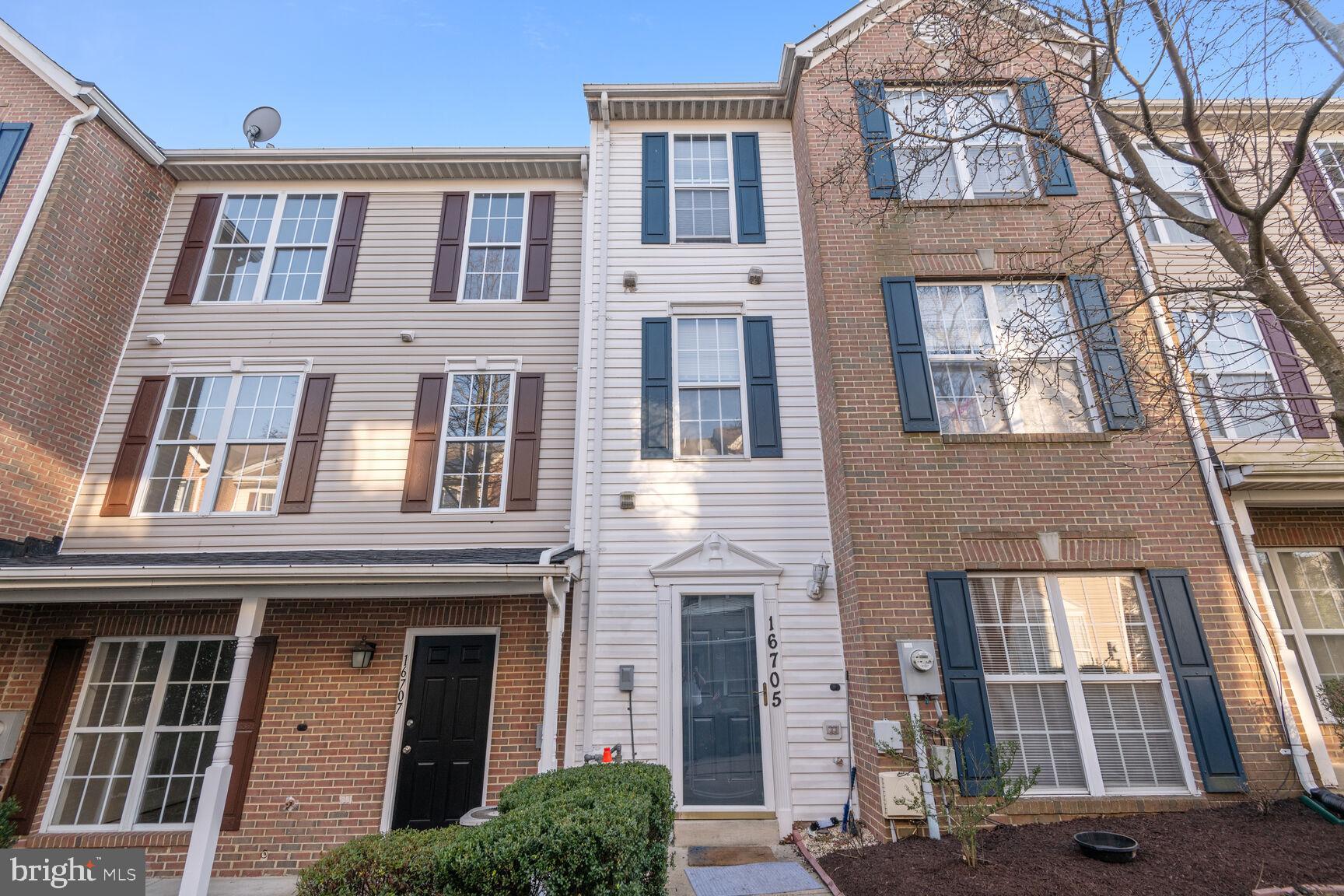 COVINGTON KNOLLS - Residential