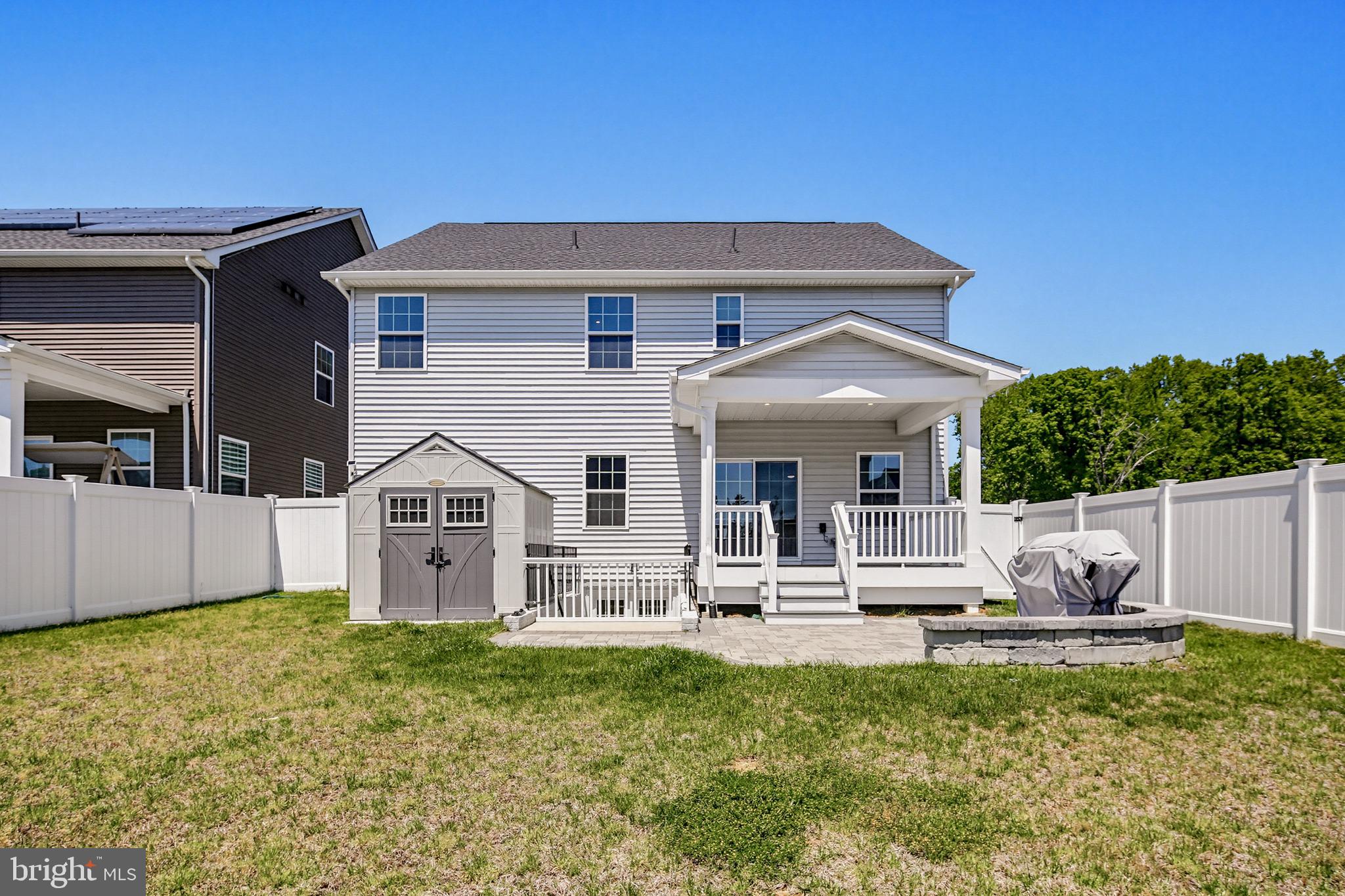 TWO RIVERS - Residential