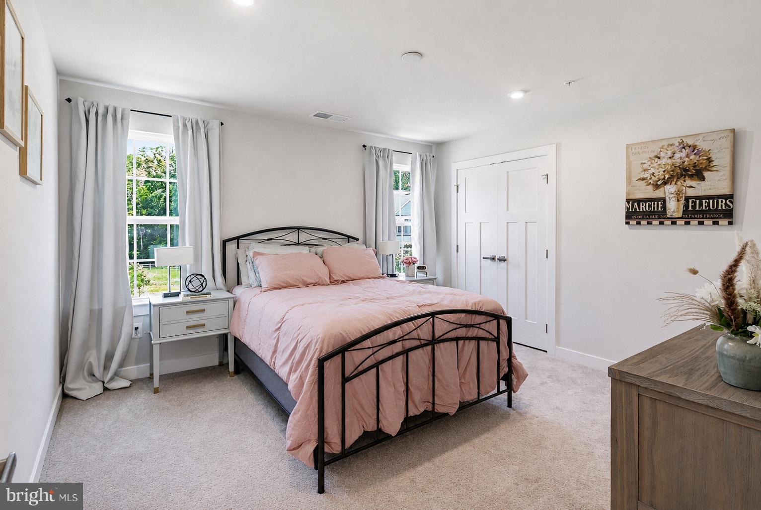 TWO RIVERS - Residential