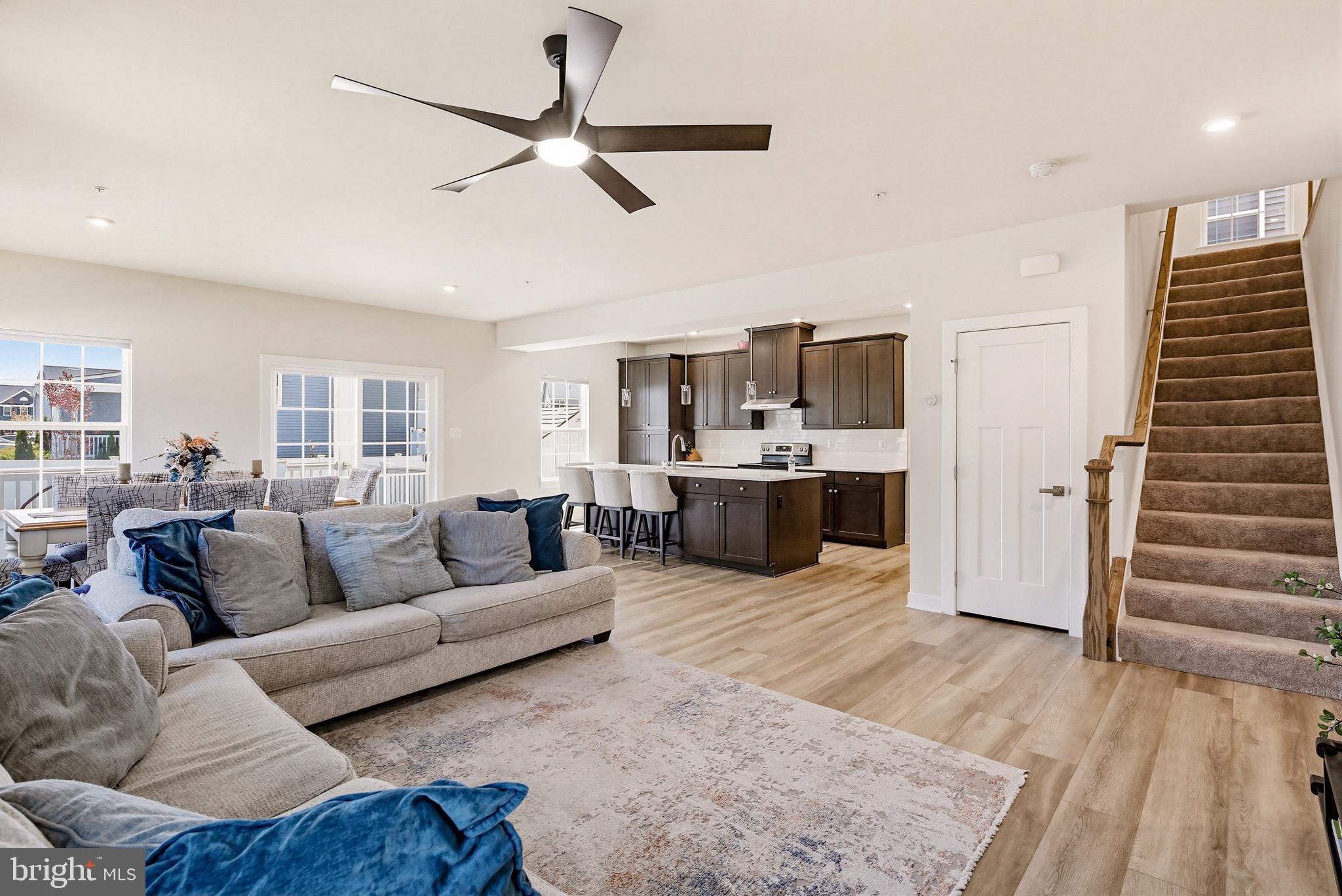 TWO RIVERS - Residential