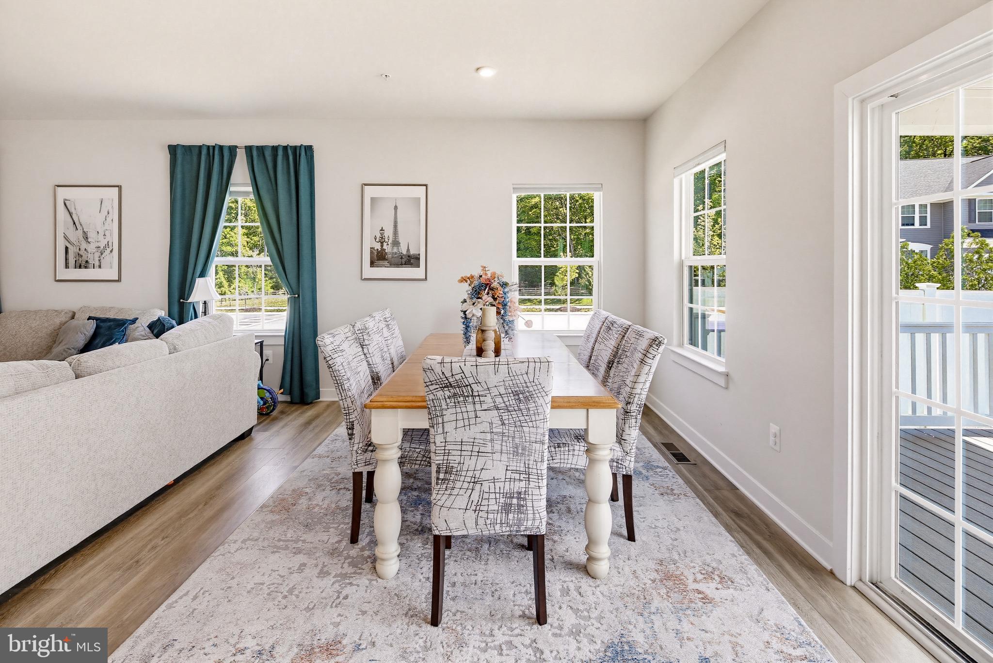 TWO RIVERS - Residential