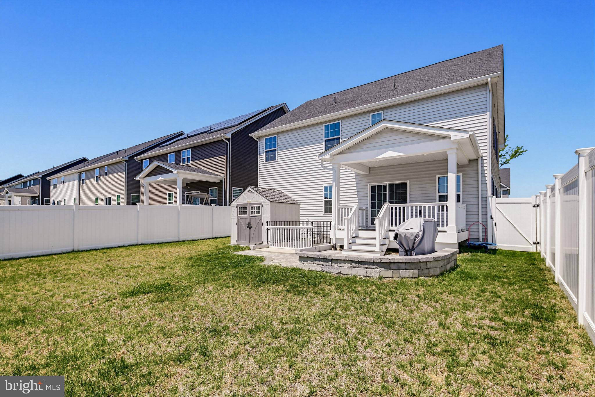TWO RIVERS - Residential