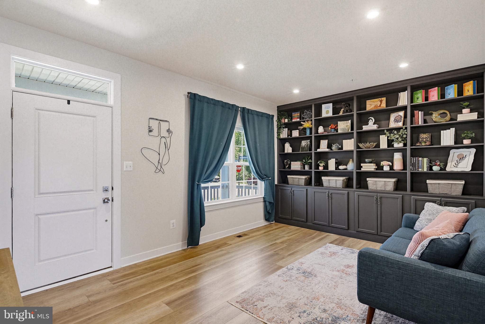 TWO RIVERS - Residential